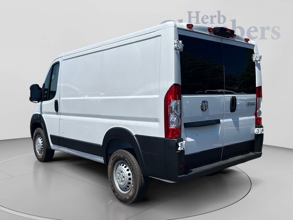 New 2026 Ram ProMaster PROMASTER 1500 TRADESMAN CARGO VAN LOW ROOF 118' W Cargo Van