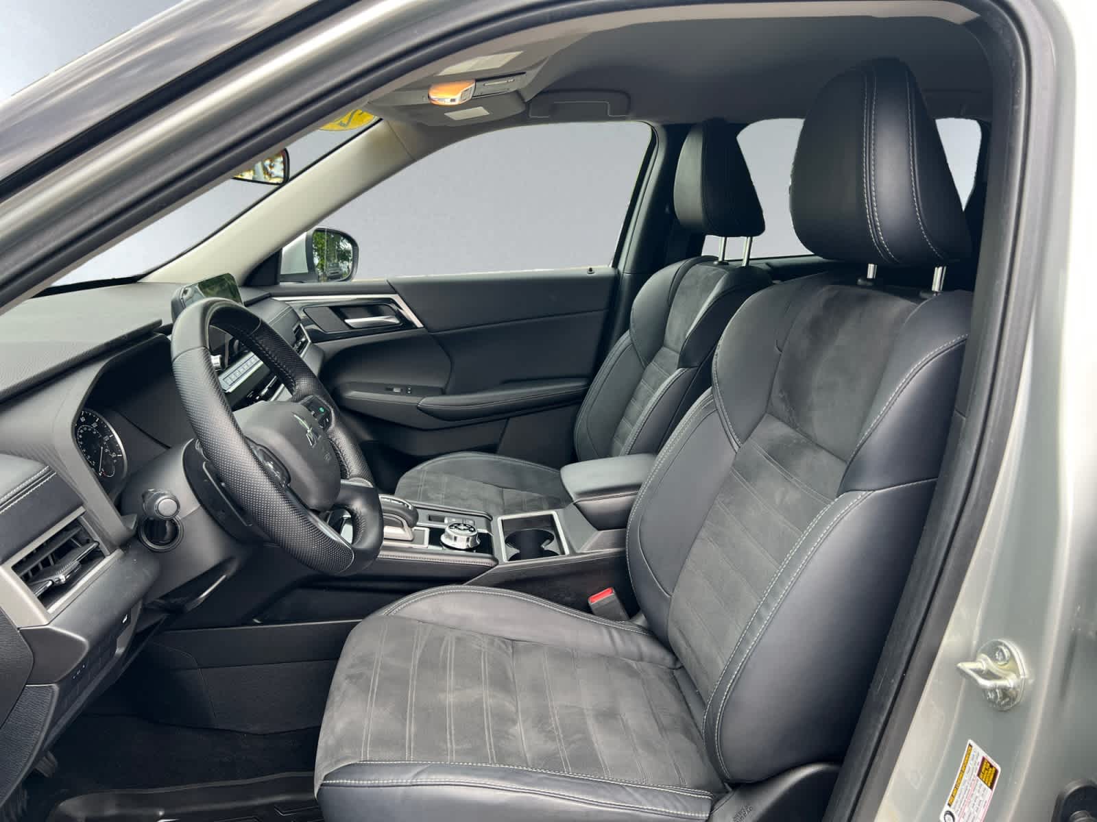 used 2022 Mitsubishi Outlander car, priced at $23,497