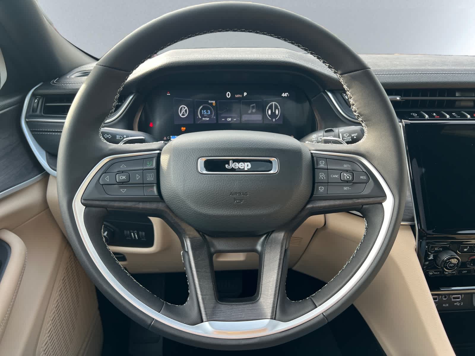 new 2025 Jeep Grand Cherokee car, priced at $47,405