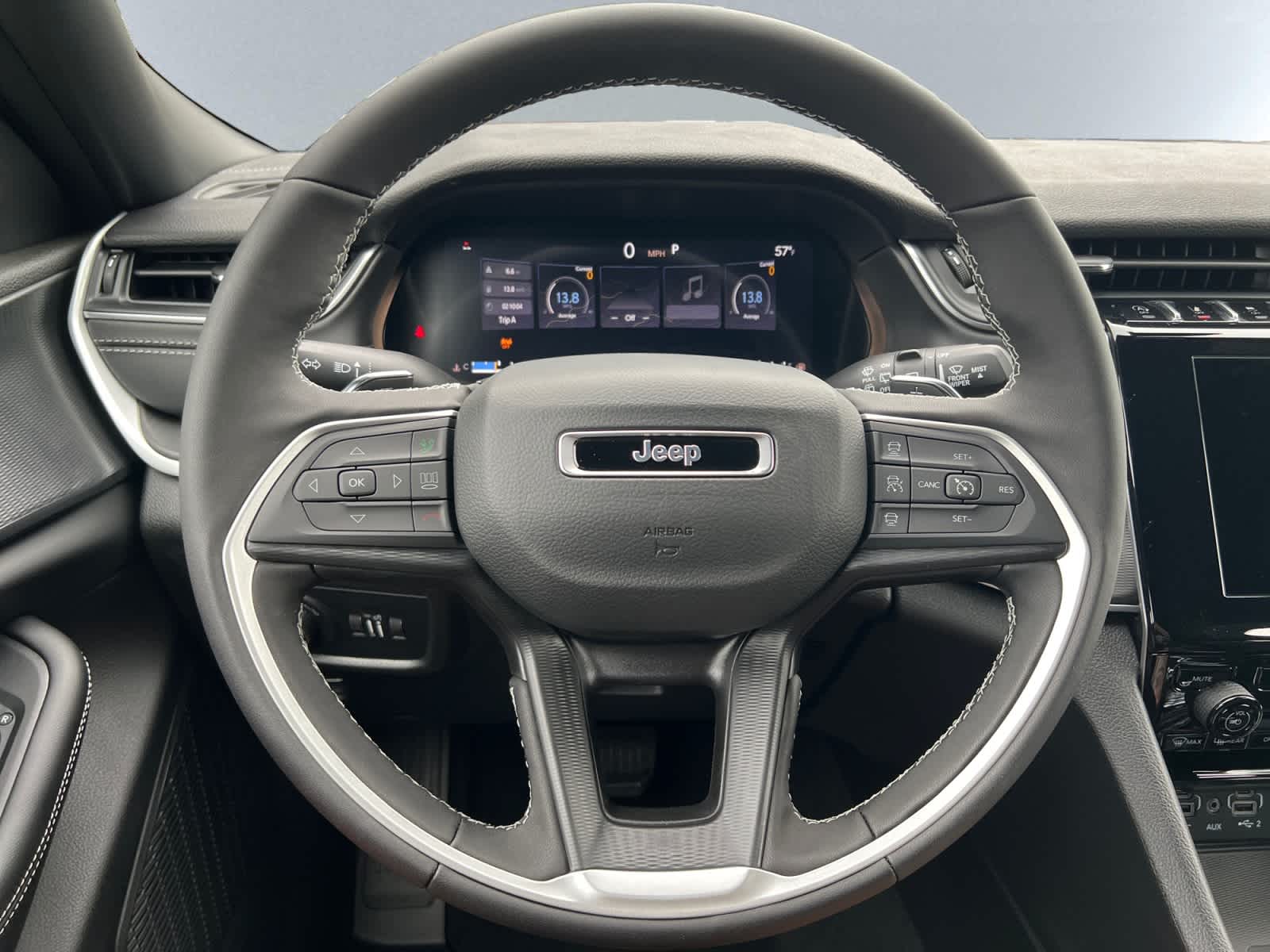 new 2025 Jeep Grand Cherokee car, priced at $43,070