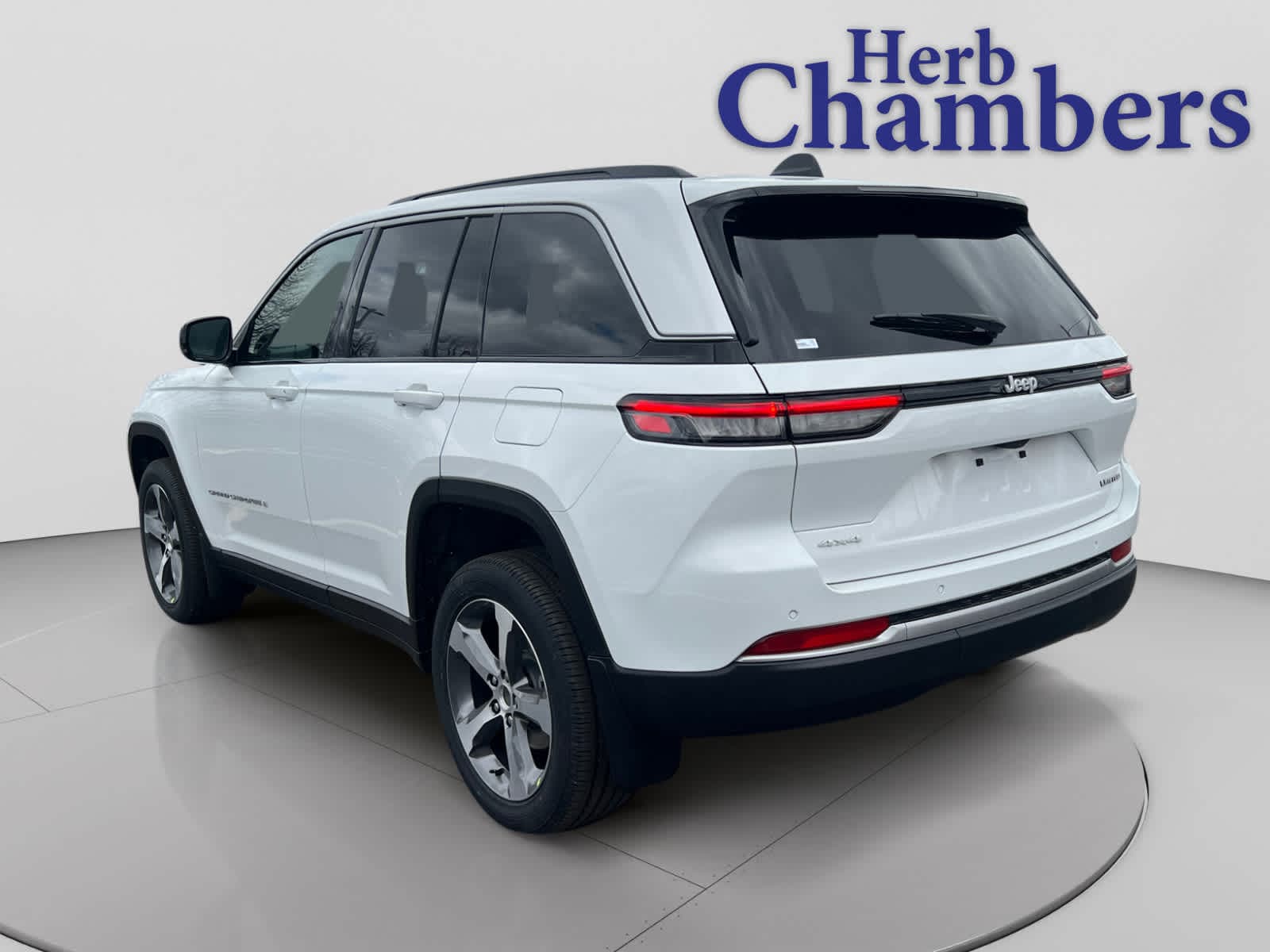new 2026 Jeep Grand Cherokee car, priced at $49,155