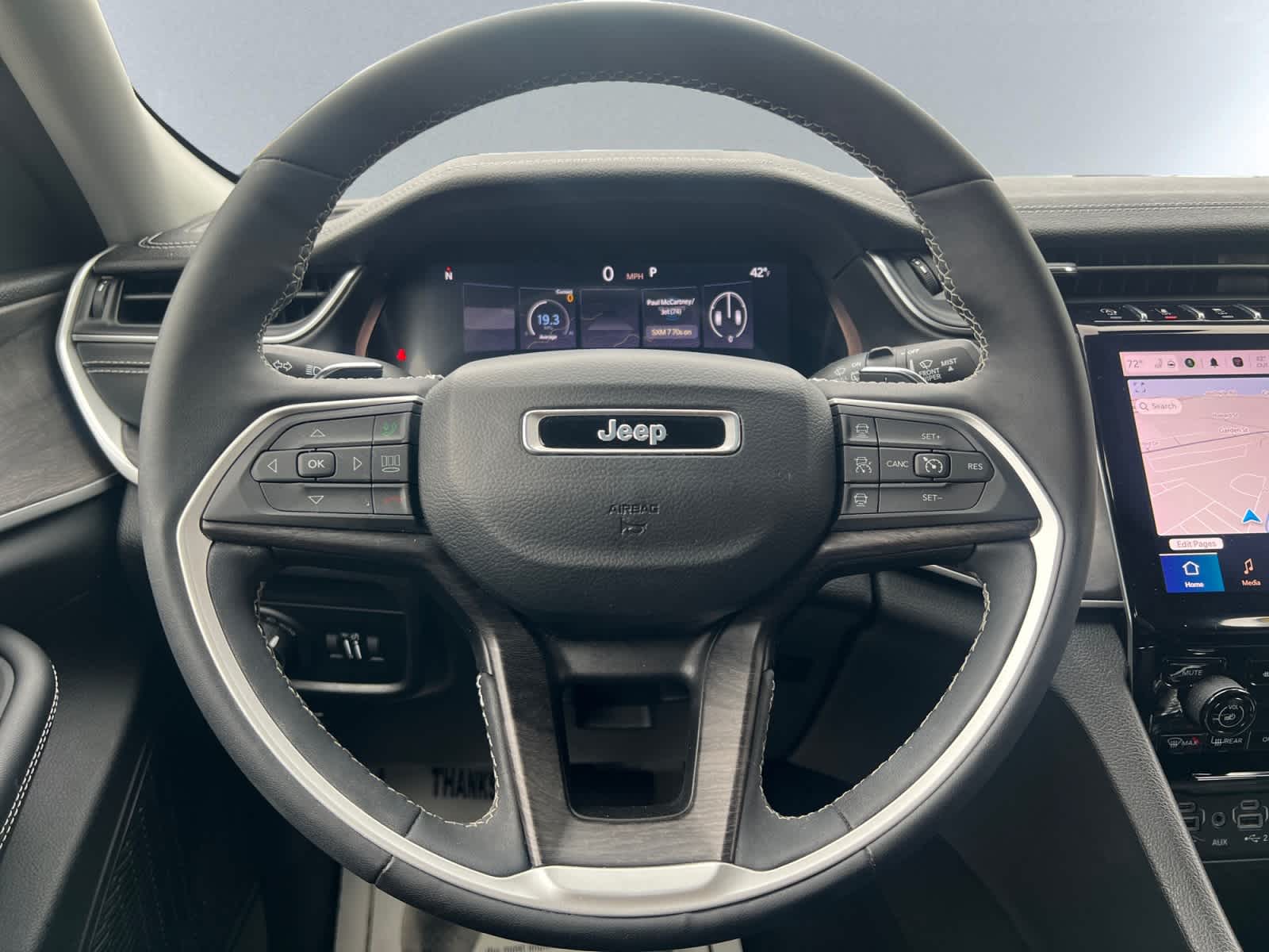 used 2023 Jeep Grand Cherokee car, priced at $34,497