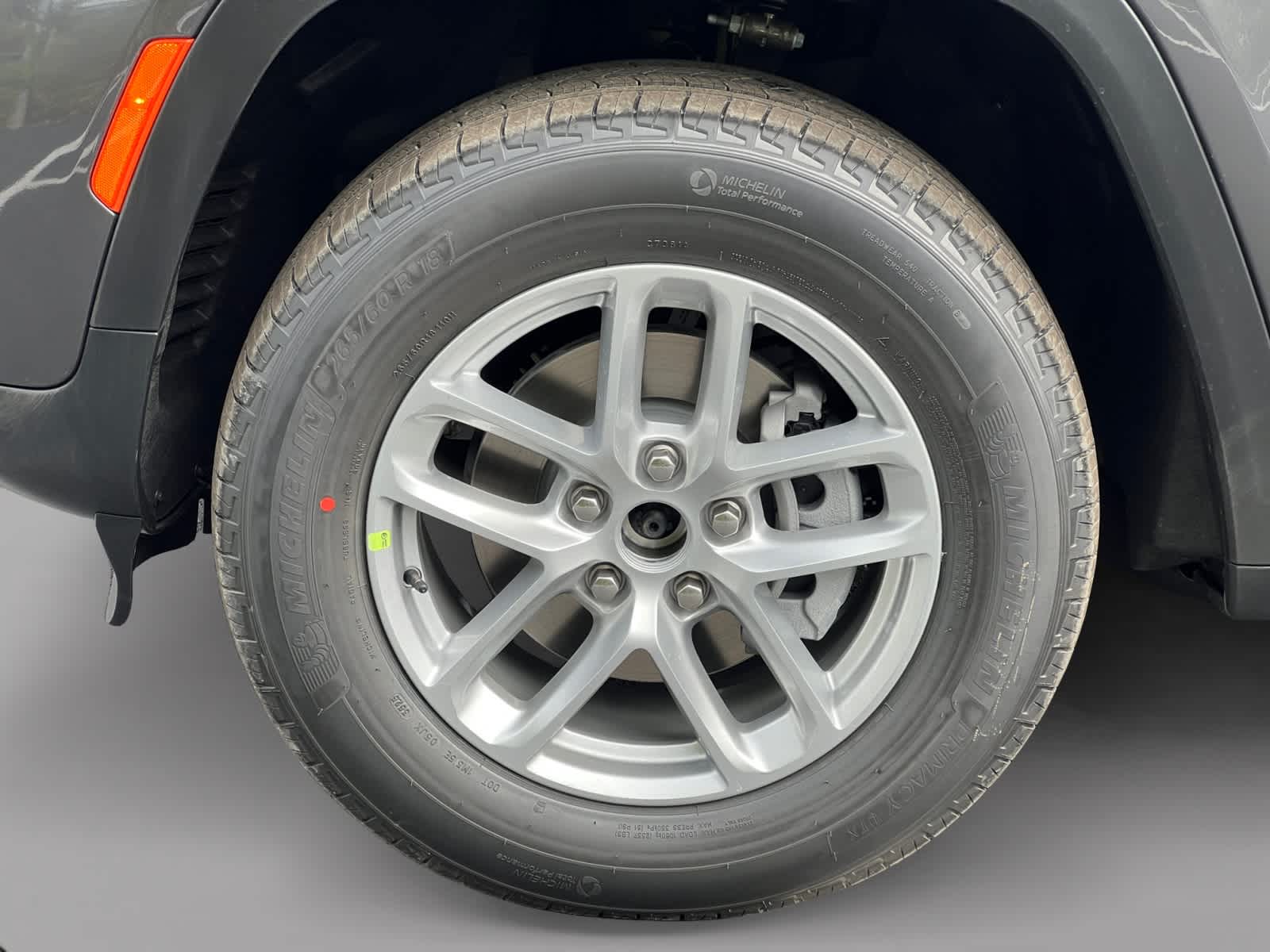 new 2025 Jeep Grand Cherokee car, priced at $38,775