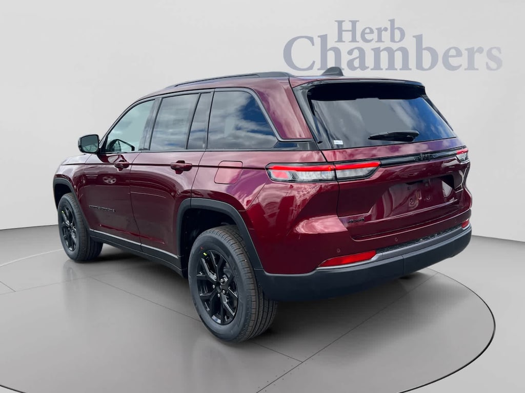 New 2026 Jeep Grand Cherokee LAREDO 4X4 Sport Utility