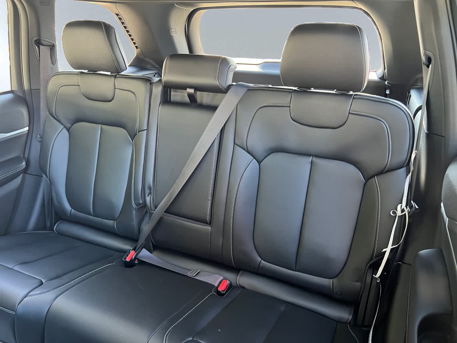 new 2025 Jeep Grand Cherokee car, priced at $47,810