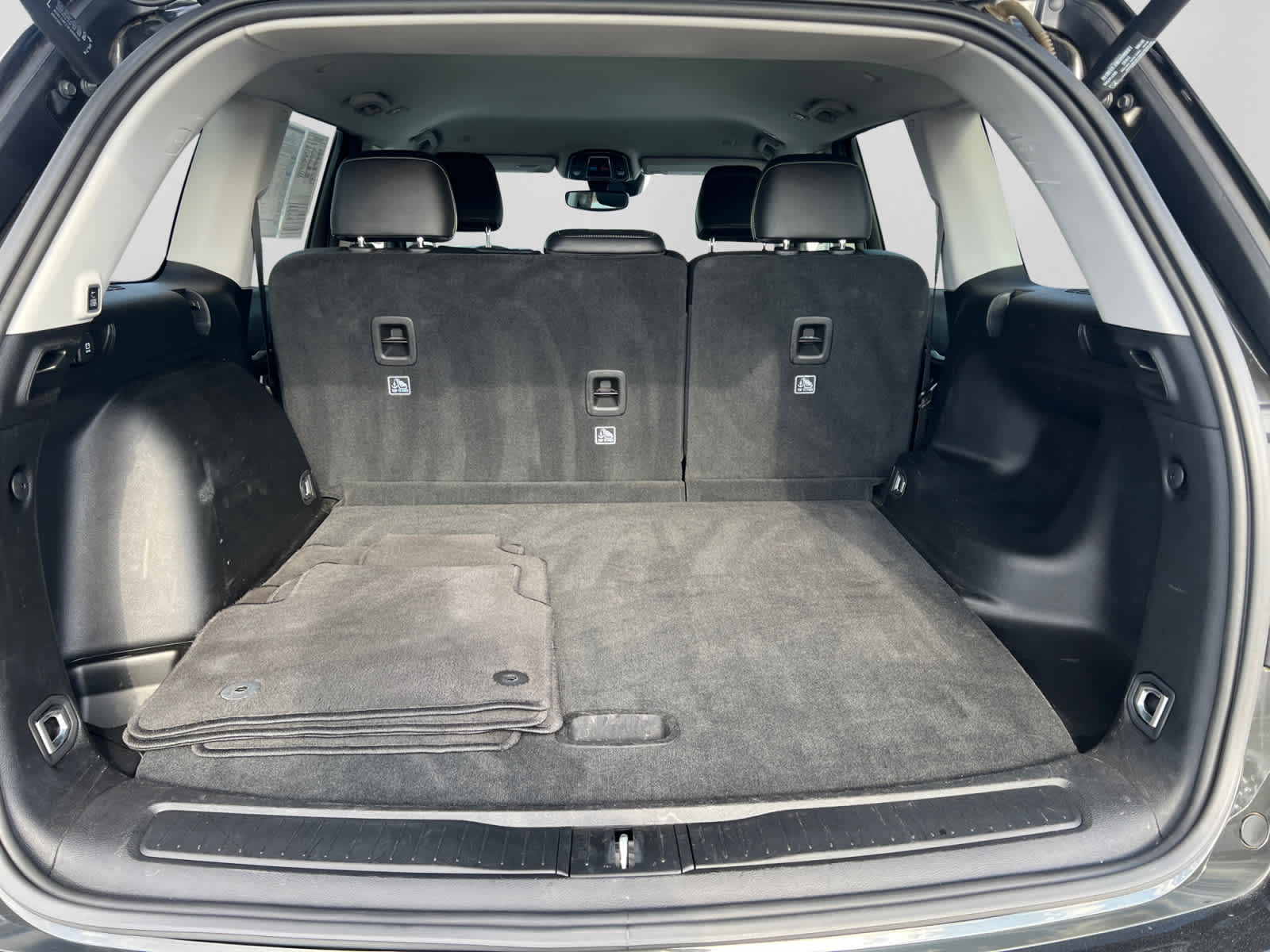 used 2023 Jeep Grand Cherokee car, priced at $36,397