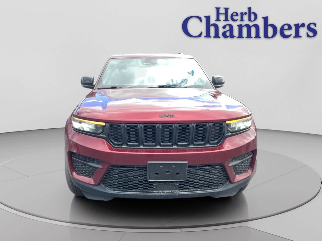 Used 2023 Jeep Grand Cherokee Altitude SUV