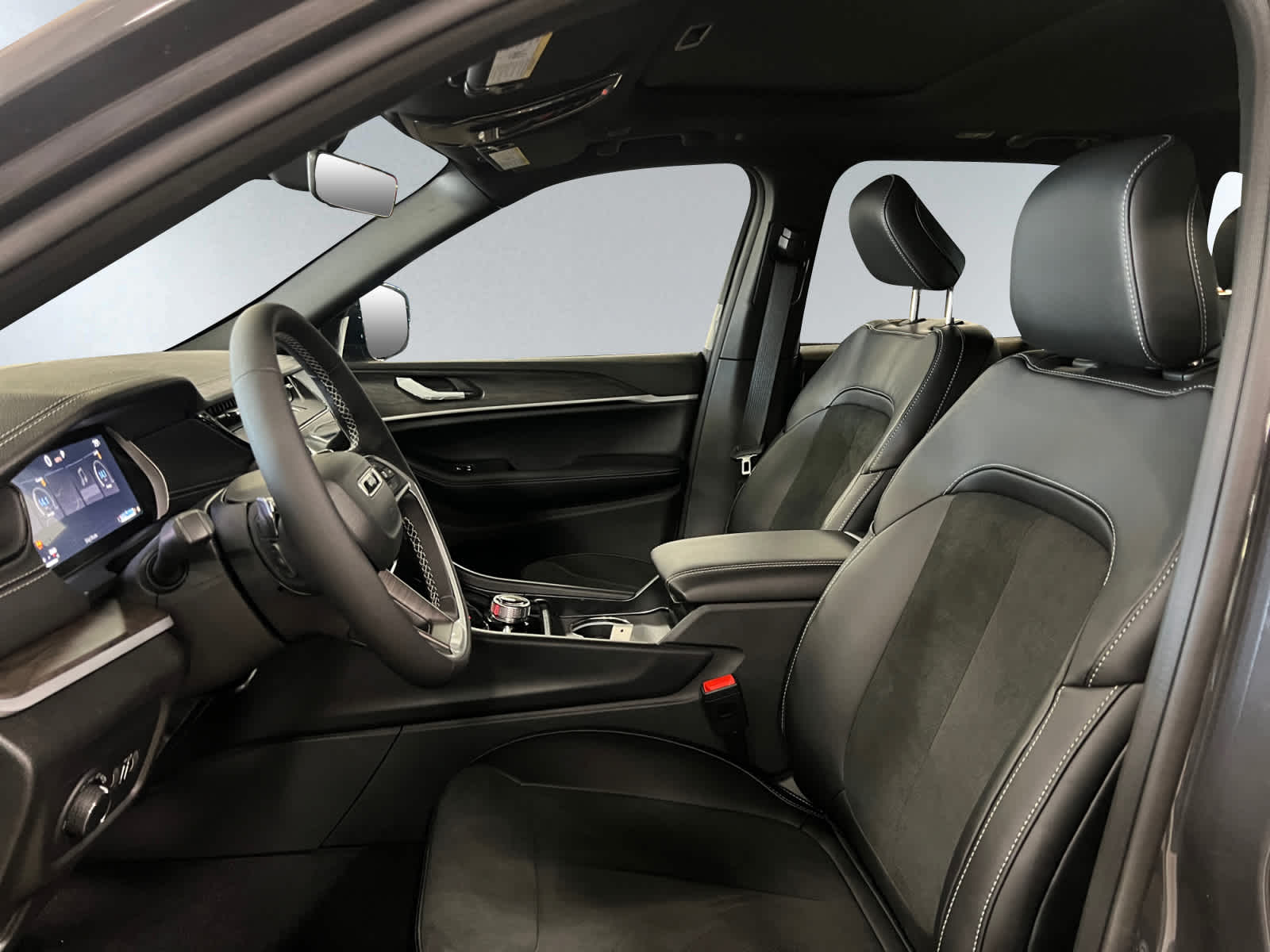 new 2026 Jeep Grand Cherokee car, priced at $49,170