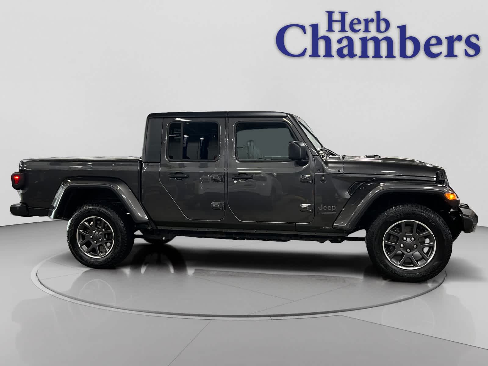 used 2021 Jeep Gladiator car, priced at $27,097