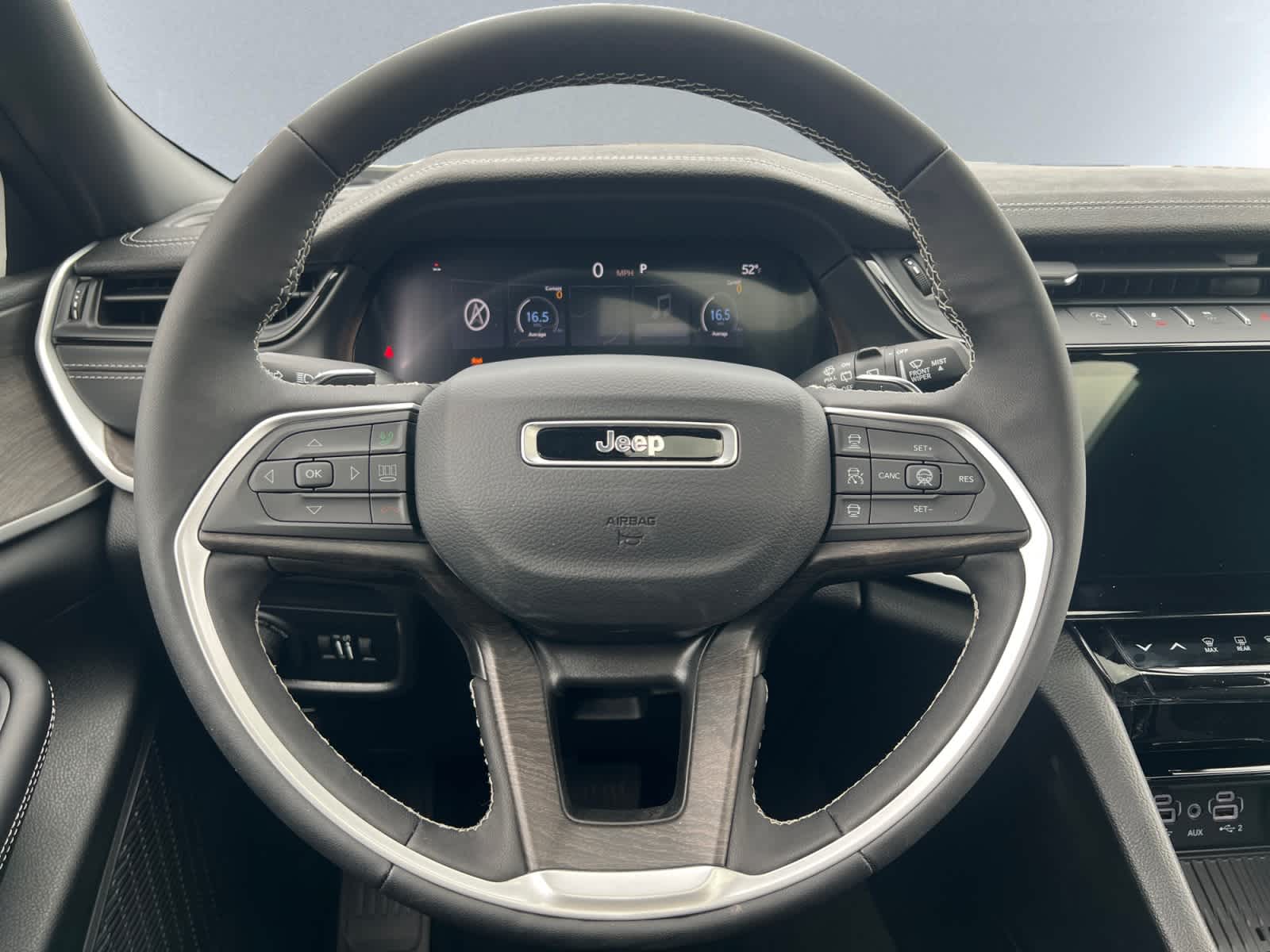 new 2026 Jeep Grand Cherokee car, priced at $48,170