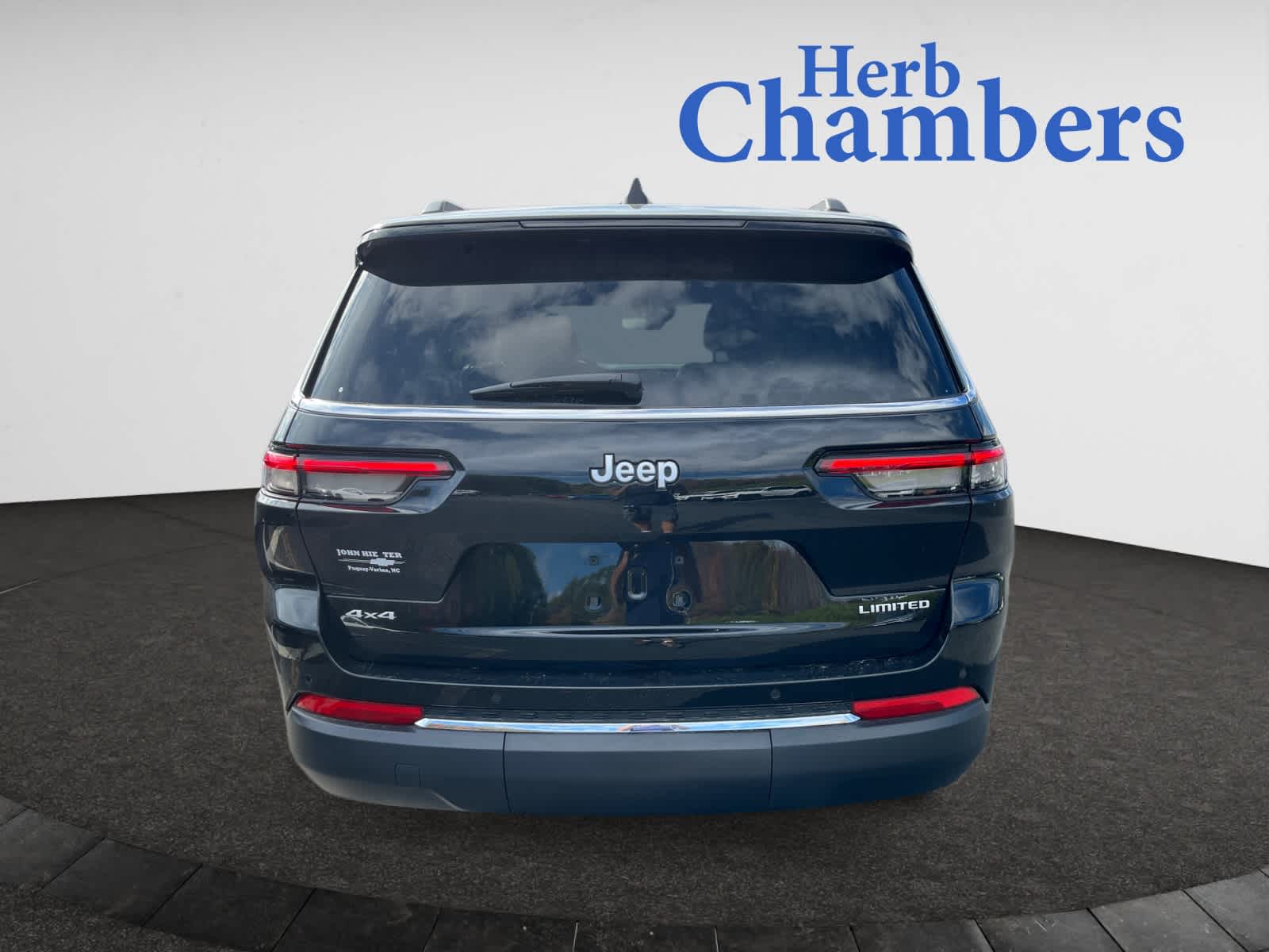 used 2025 Jeep Grand Cherokee L car, priced at $43,397