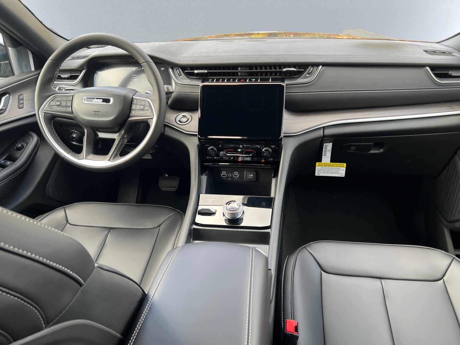 new 2025 Jeep Grand Cherokee car, priced at $47,405