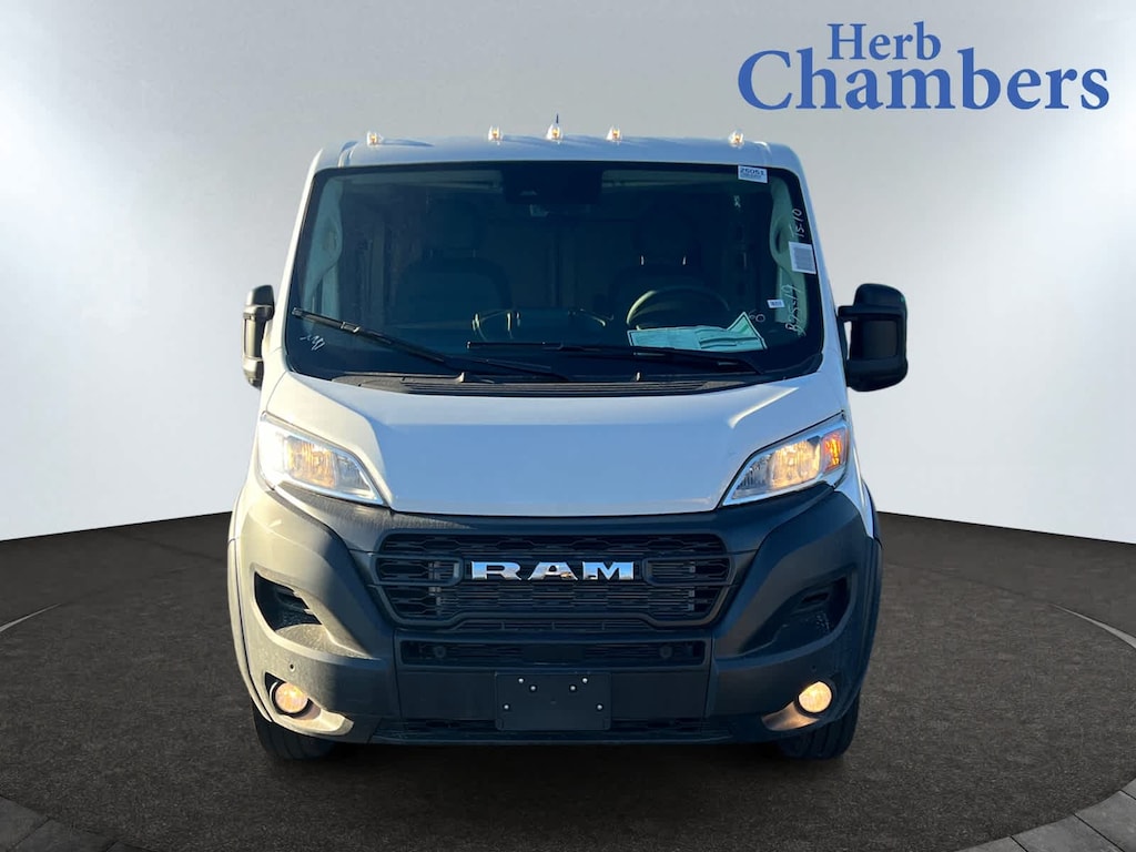 New 2025 Ram ProMaster PROMASTER 2500 TRADESMAN CARGO VAN LOW ROOF 136' W Cargo Van