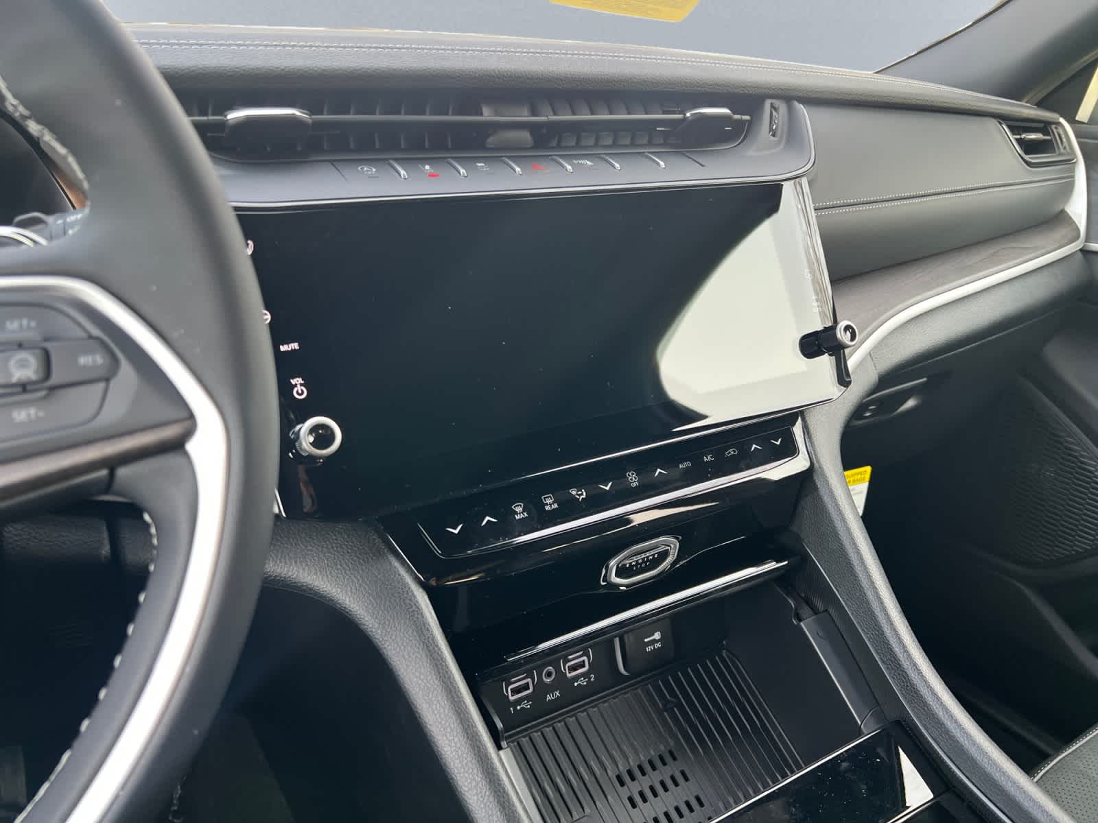 new 2026 Jeep Grand Cherokee car, priced at $48,750