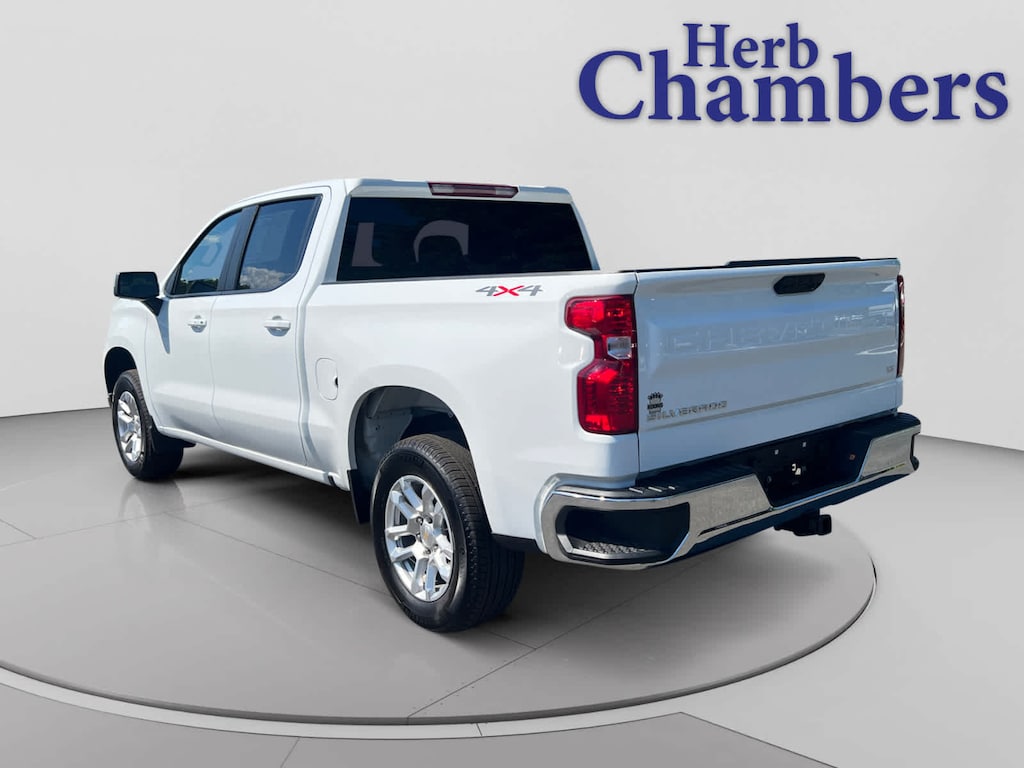 Used 2025 Chevrolet Silverado 1500 LT 4WD Crew Cab 147 Truck