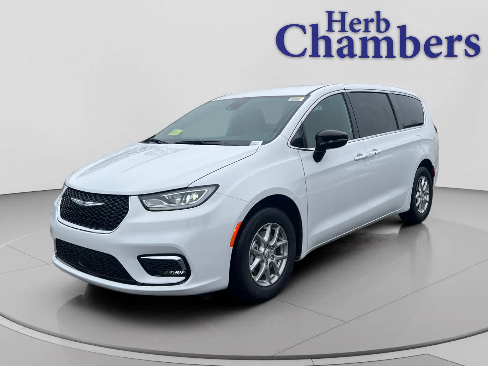 new 2026 Chrysler Pacifica car, priced at $46,665