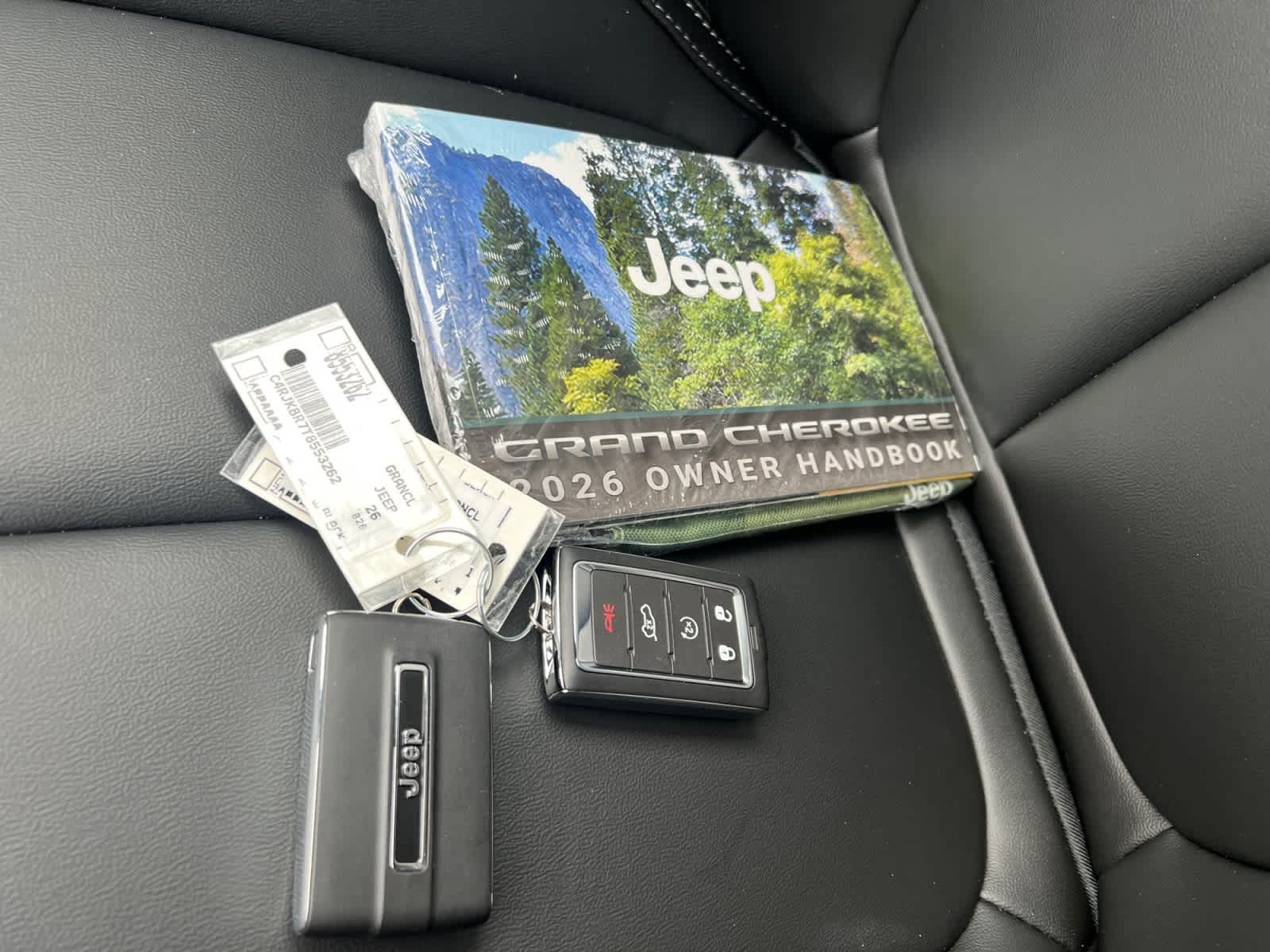 new 2026 Jeep Grand Cherokee car, priced at $52,805