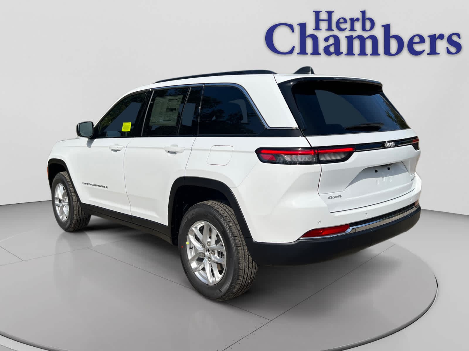 new 2025 Jeep Grand Cherokee car, priced at $38,180
