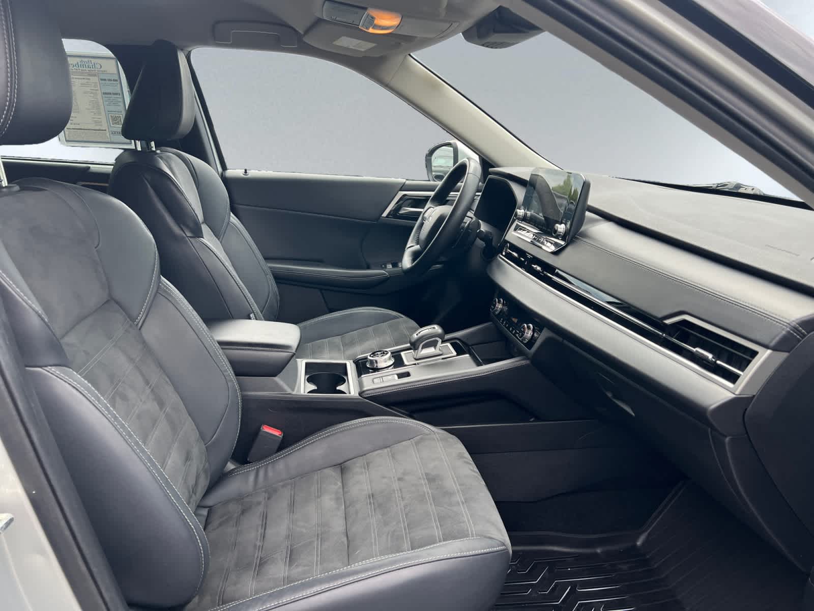used 2022 Mitsubishi Outlander car, priced at $23,497
