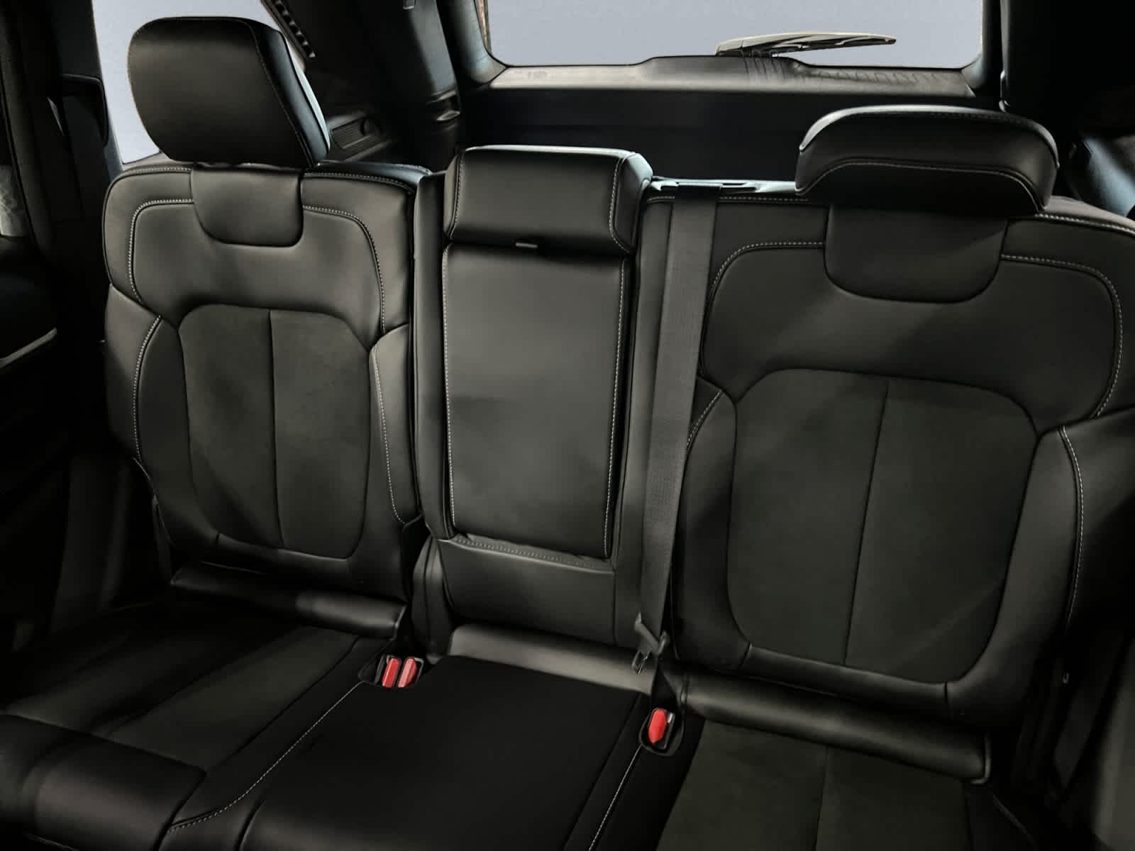 new 2026 Jeep Grand Cherokee car, priced at $48,750