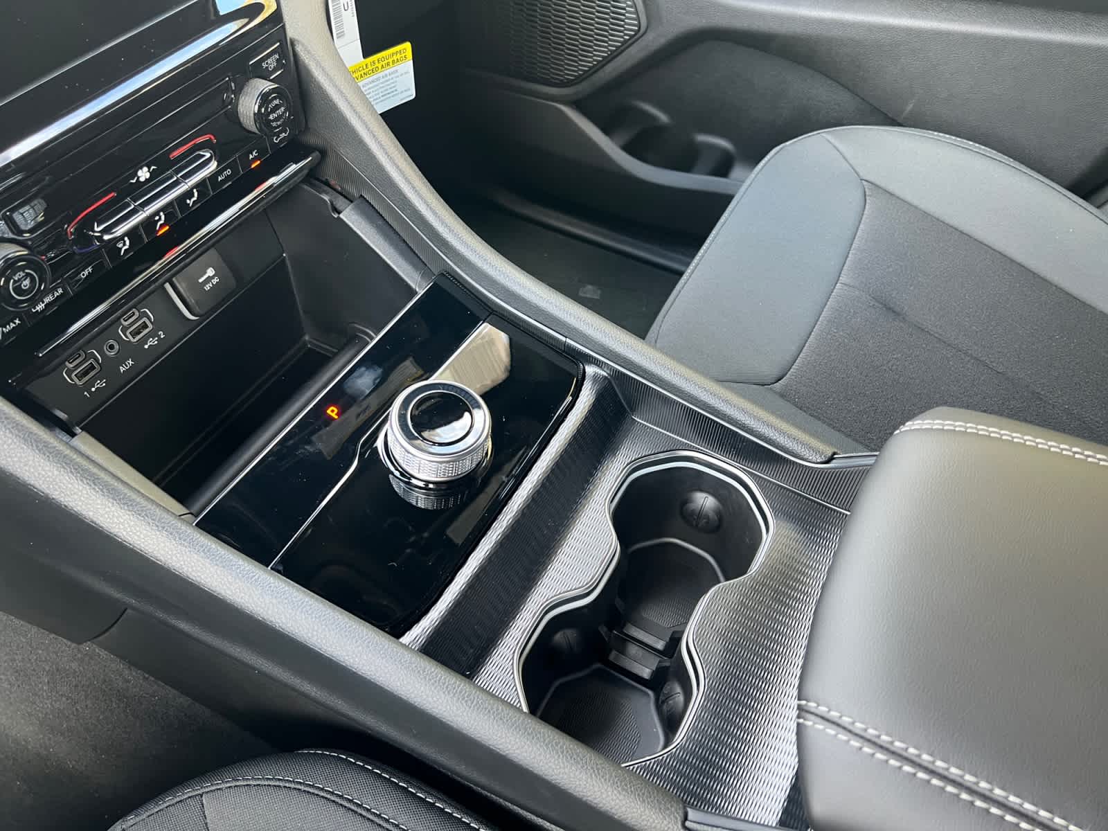 new 2025 Jeep Grand Cherokee car, priced at $38,775