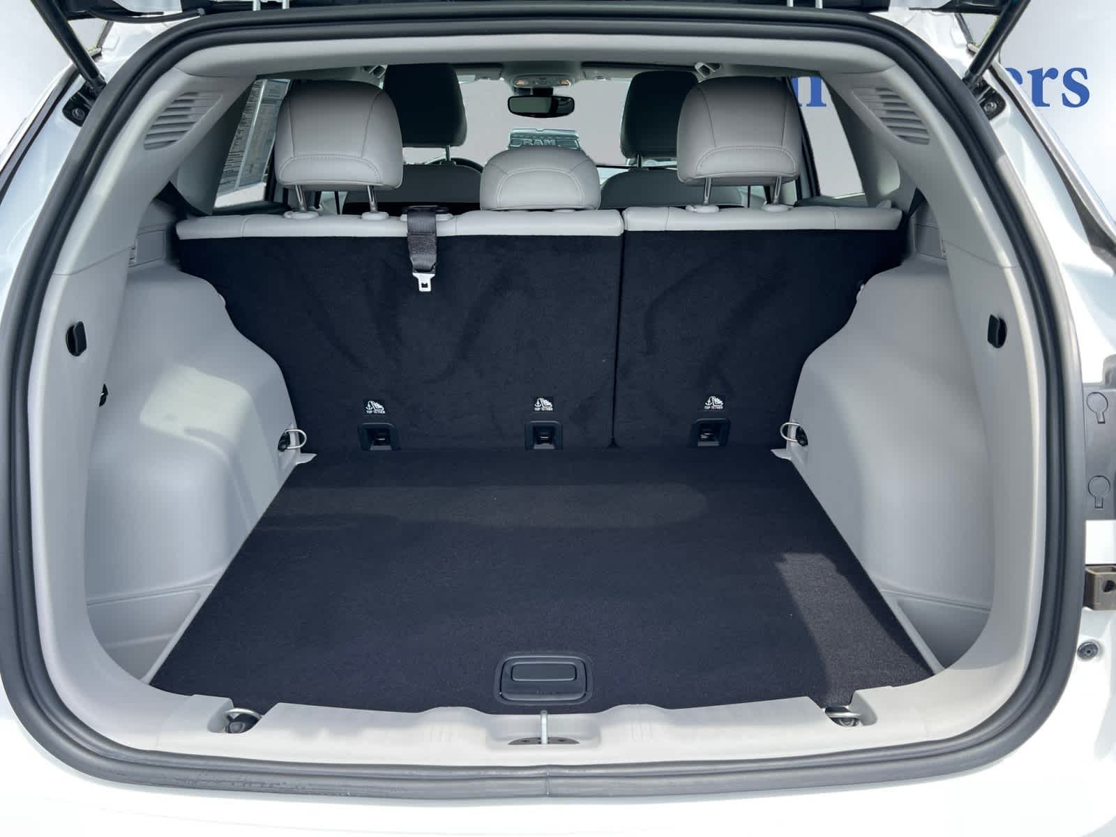 2022 Jeep Compass Limited photo 3