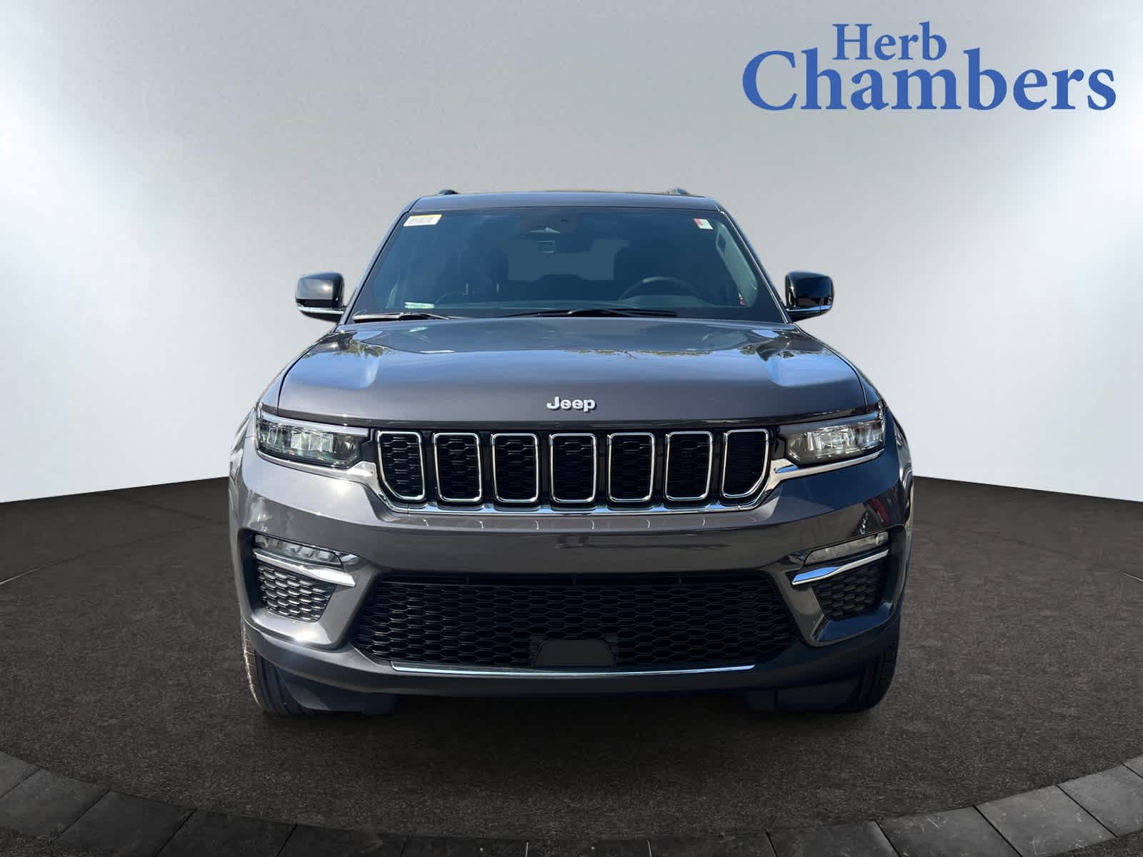 2025 Jeep Grand Cherokee Limited photo 2
