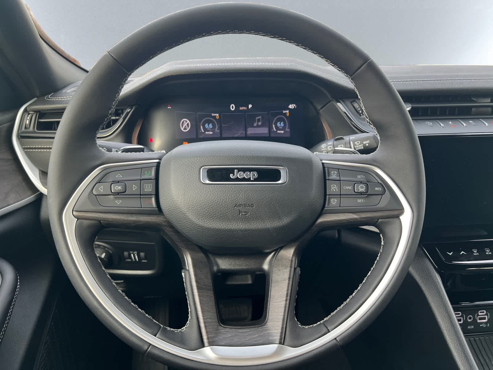 new 2026 Jeep Grand Cherokee car, priced at $48,750