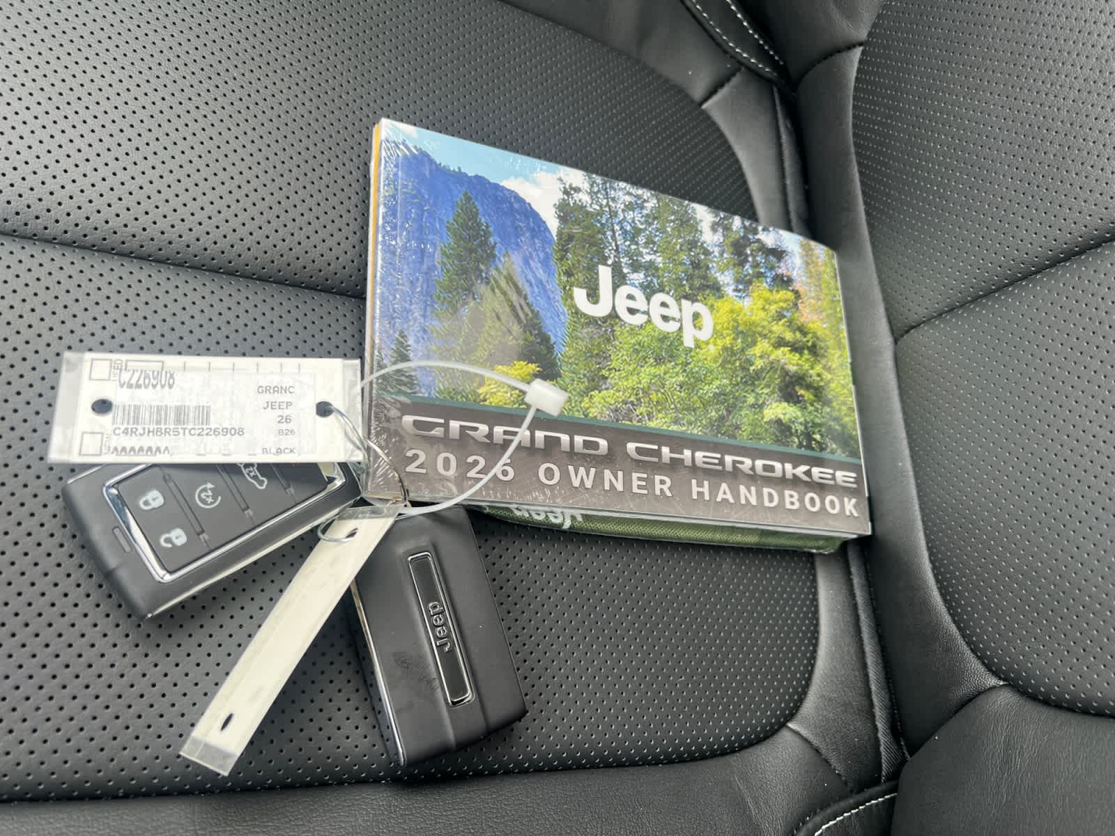 new 2026 Jeep Grand Cherokee car, priced at $53,225