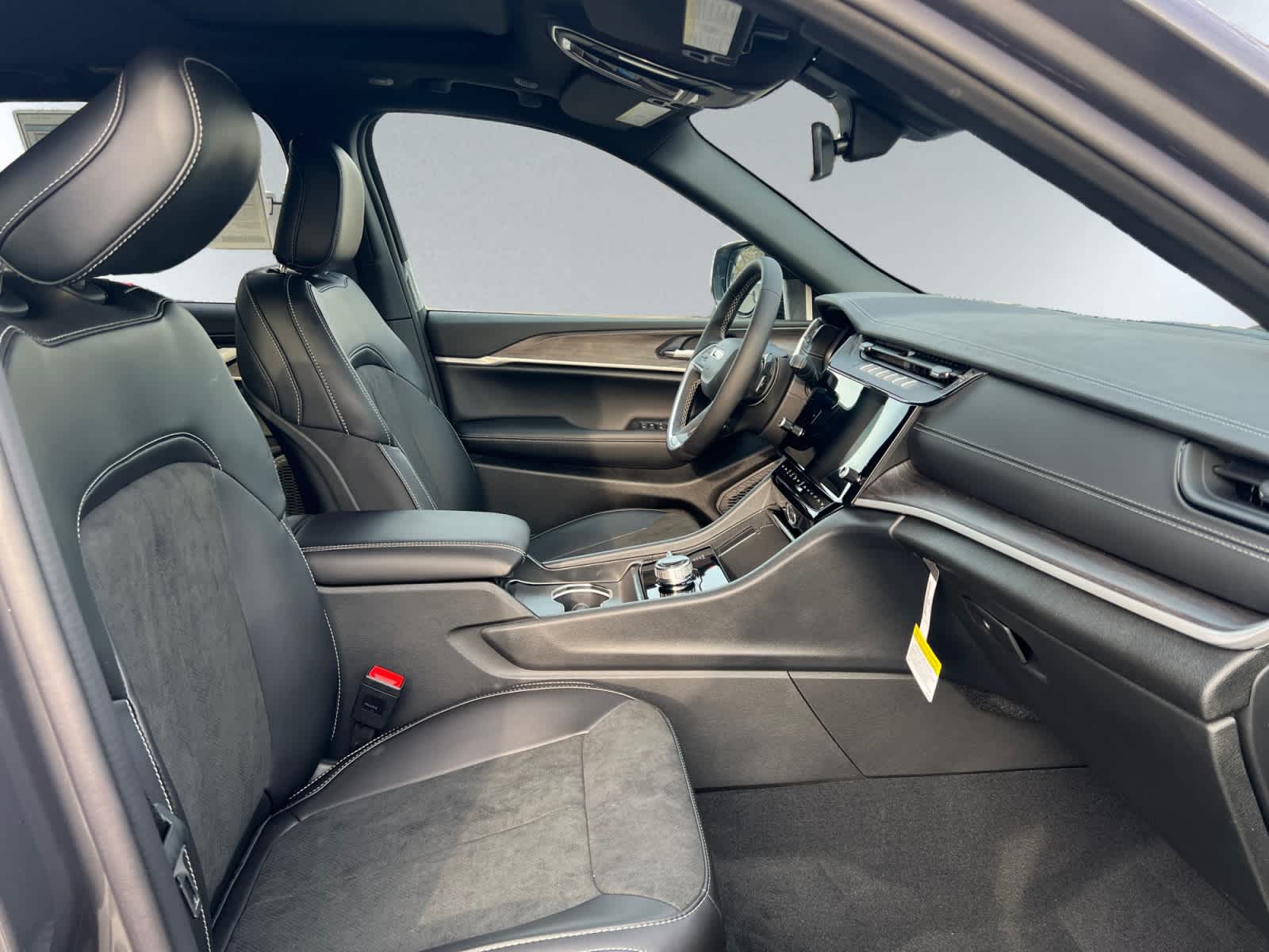 new 2026 Jeep Grand Cherokee car, priced at $48,750