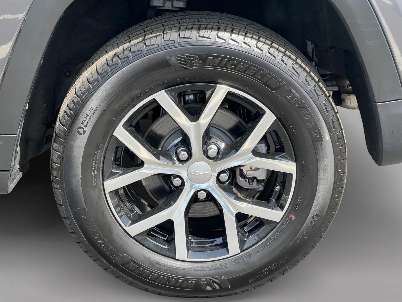 used 2024 Jeep Grand Cherokee car, priced at $37,397
