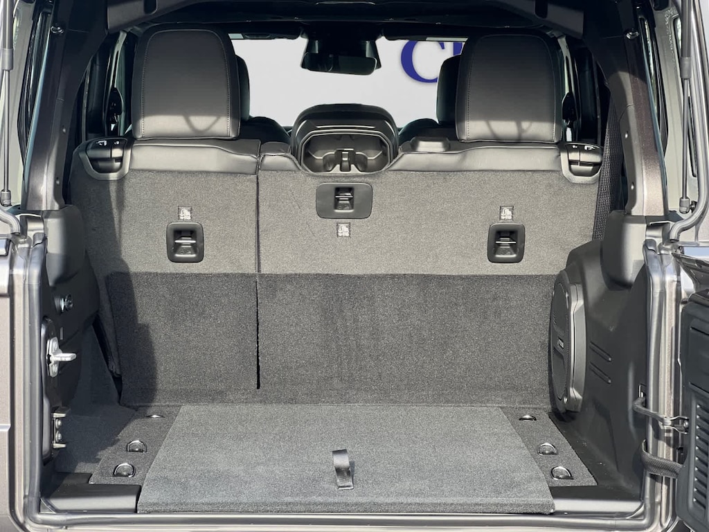 New 2026 Jeep Wrangler 4-DOOR SAHARA Sport Utility