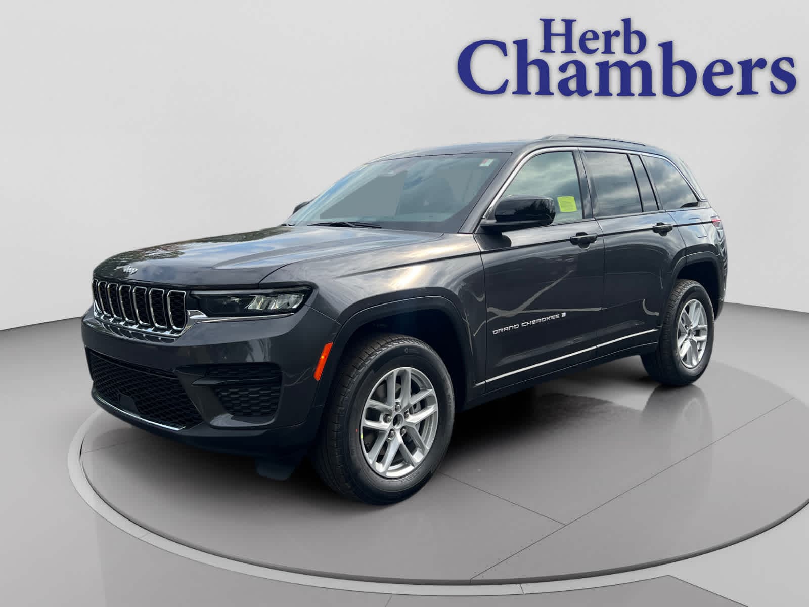 new 2025 Jeep Grand Cherokee car, priced at $38,775
