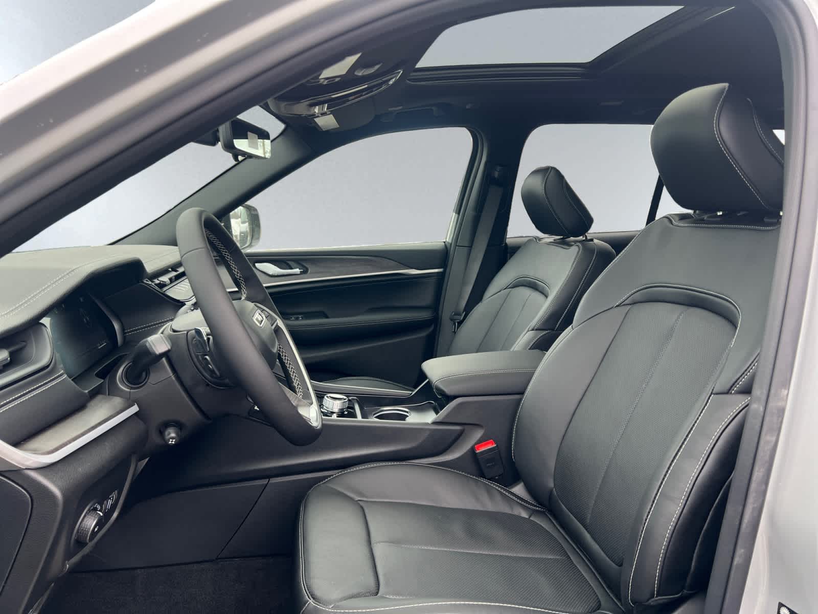 new 2026 Jeep Grand Cherokee car, priced at $54,225