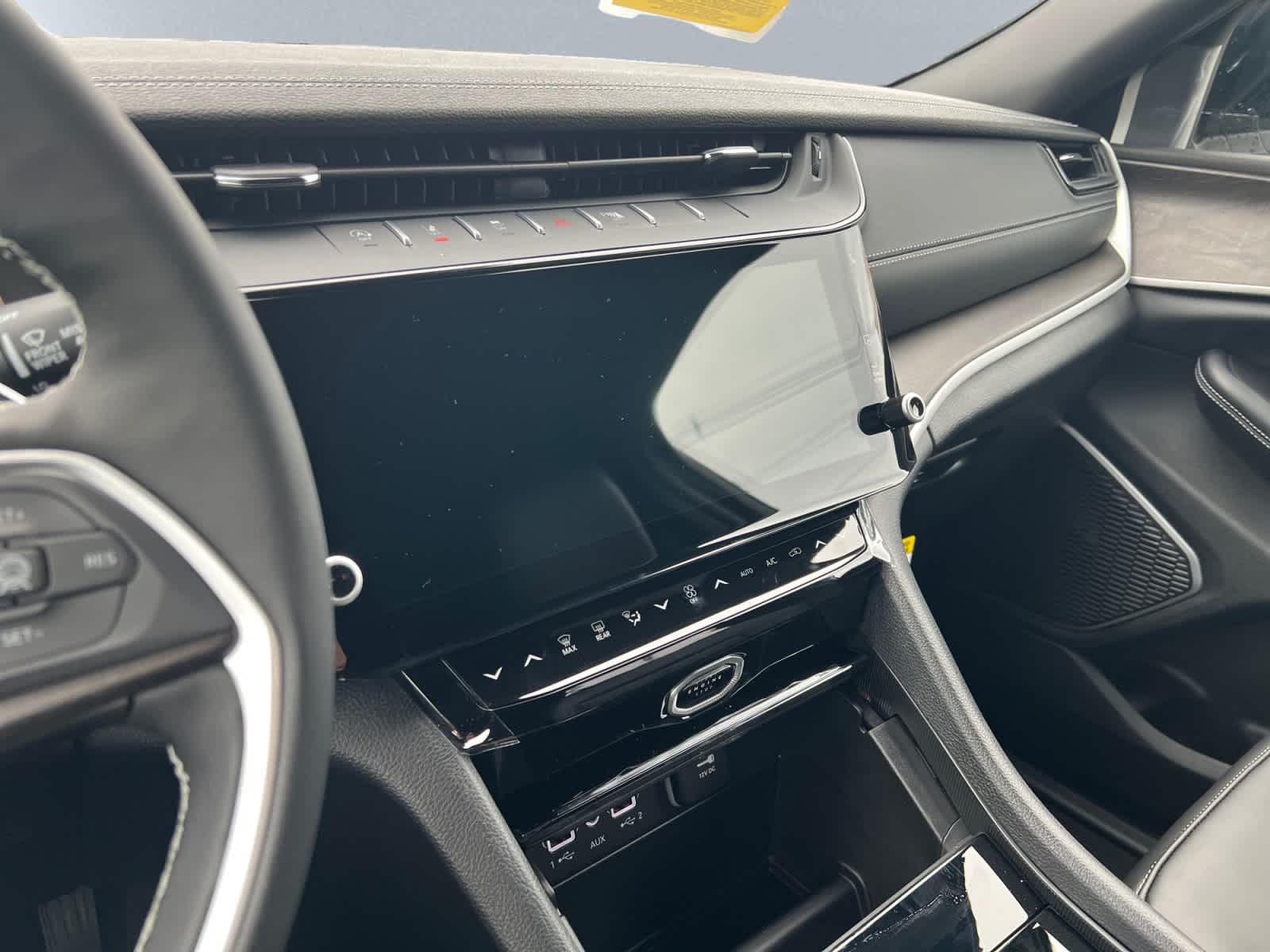 new 2026 Jeep Grand Cherokee car, priced at $51,625