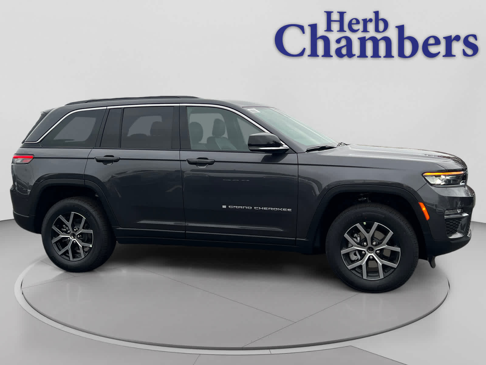 new 2025 Jeep Grand Cherokee car, priced at $47,405
