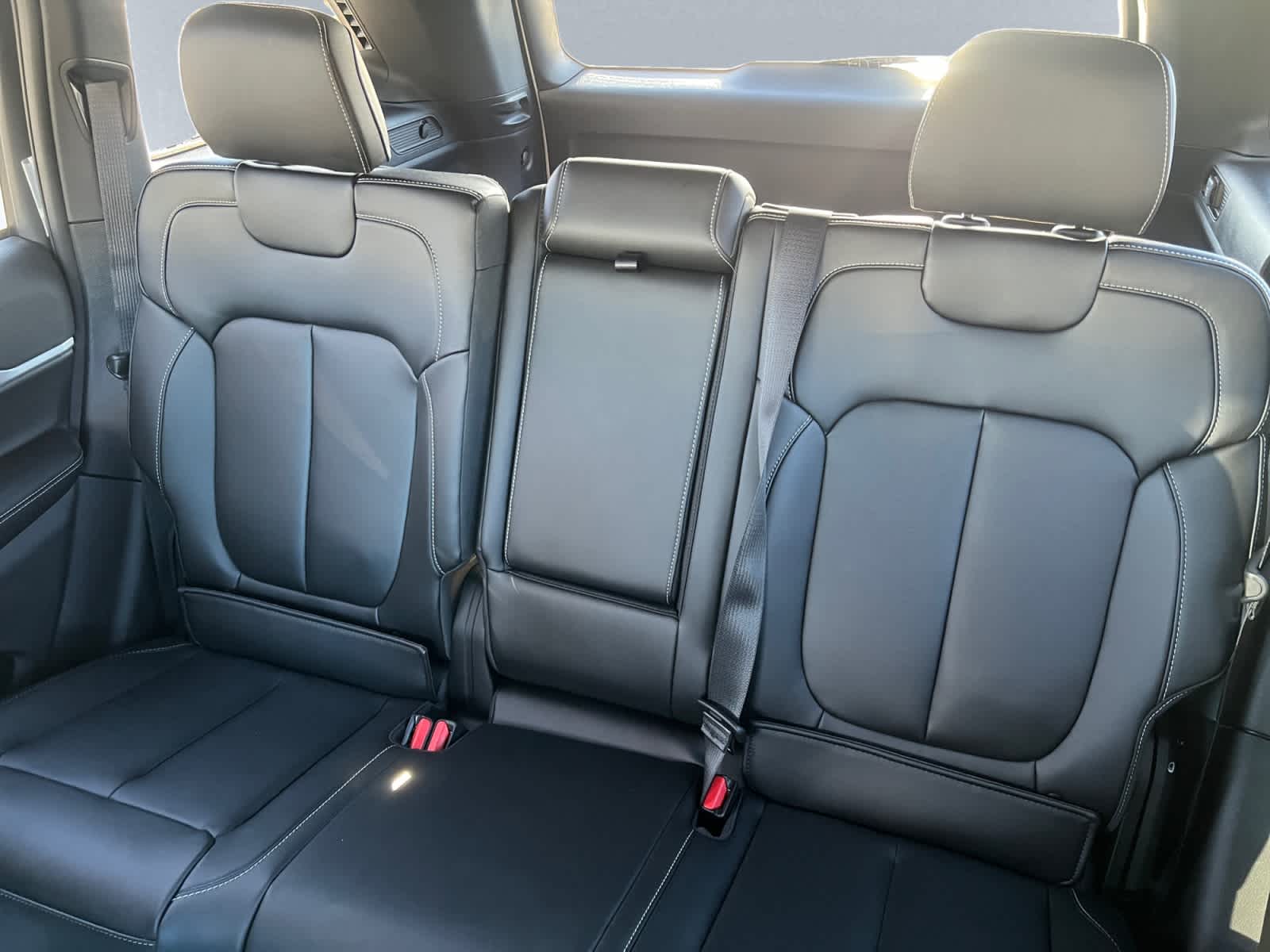 new 2026 Jeep Grand Cherokee car, priced at $47,985