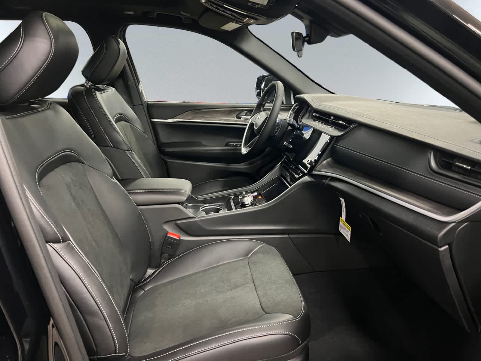 new 2026 Jeep Grand Cherokee car, priced at $48,750