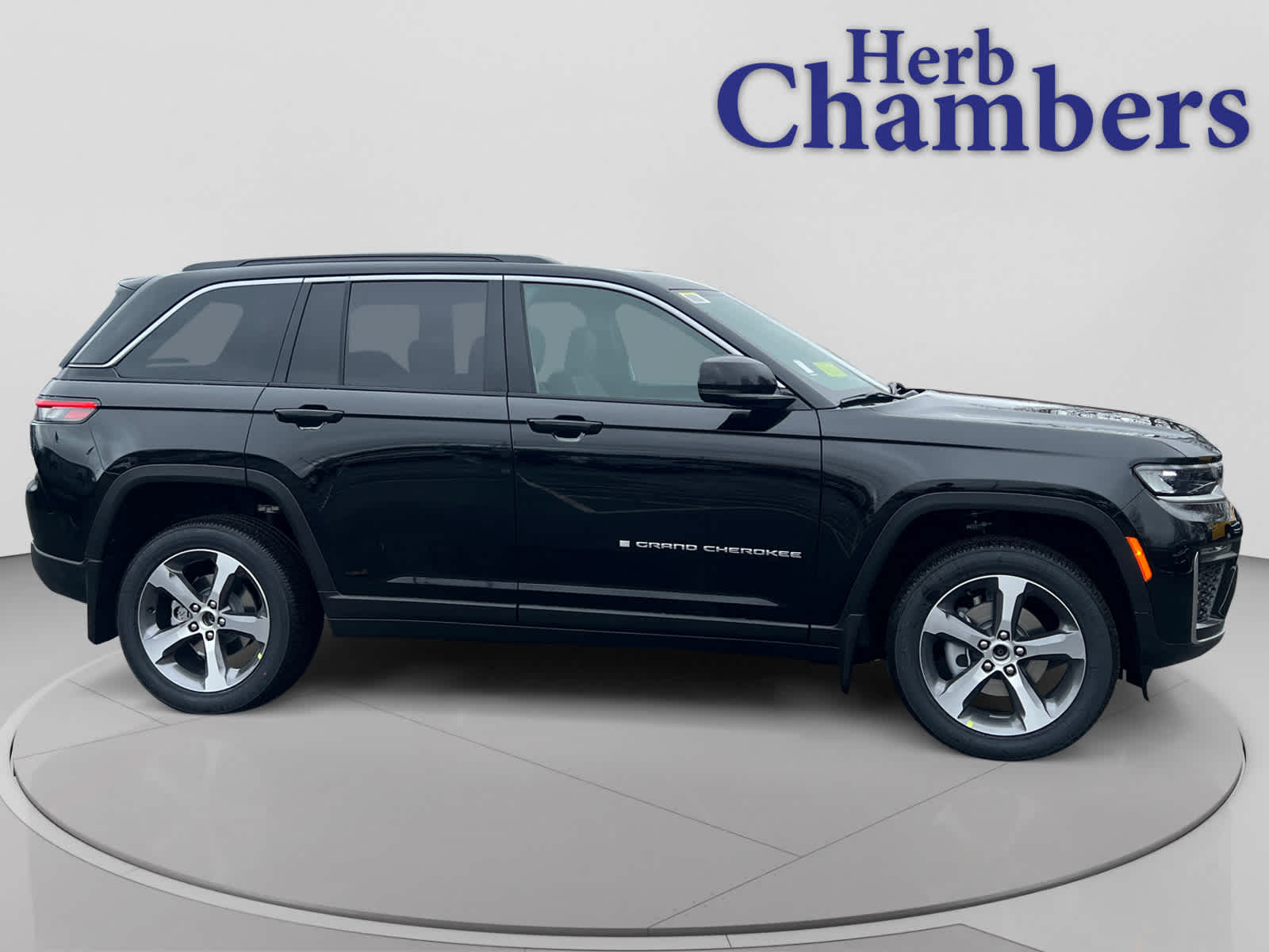 new 2026 Jeep Grand Cherokee car, priced at $49,750