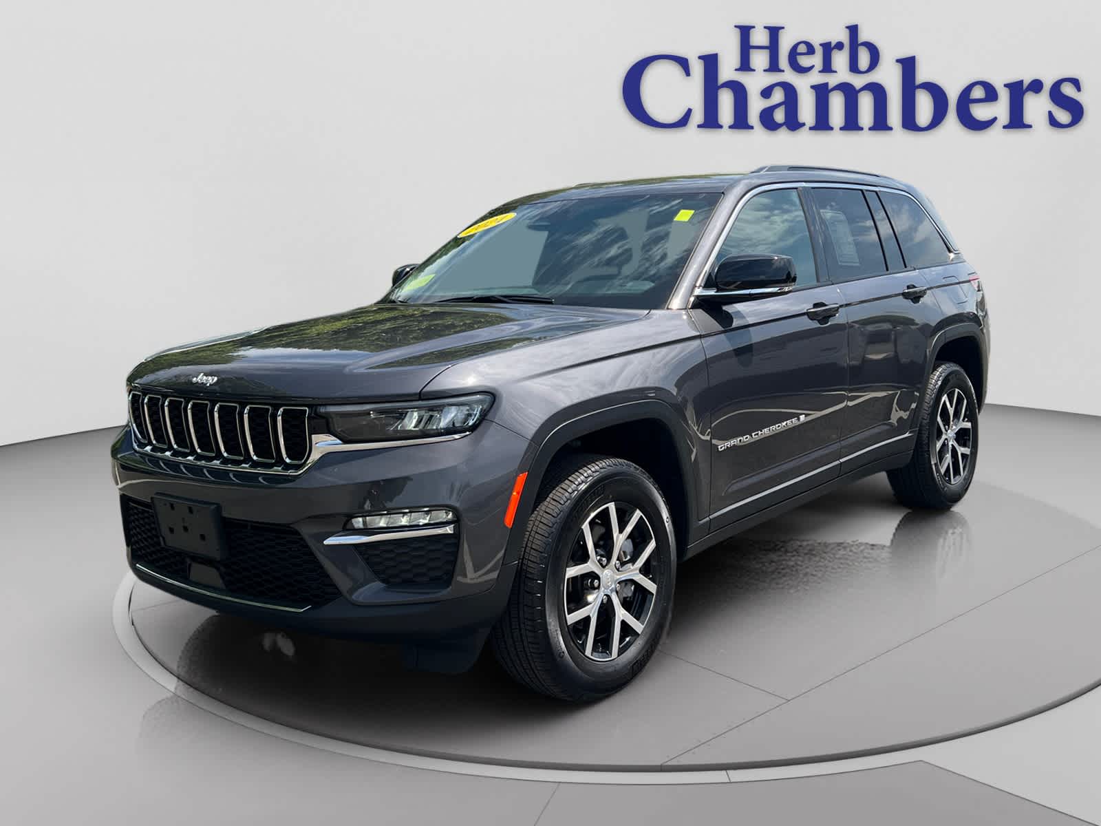 used 2024 Jeep Grand Cherokee car, priced at $37,397