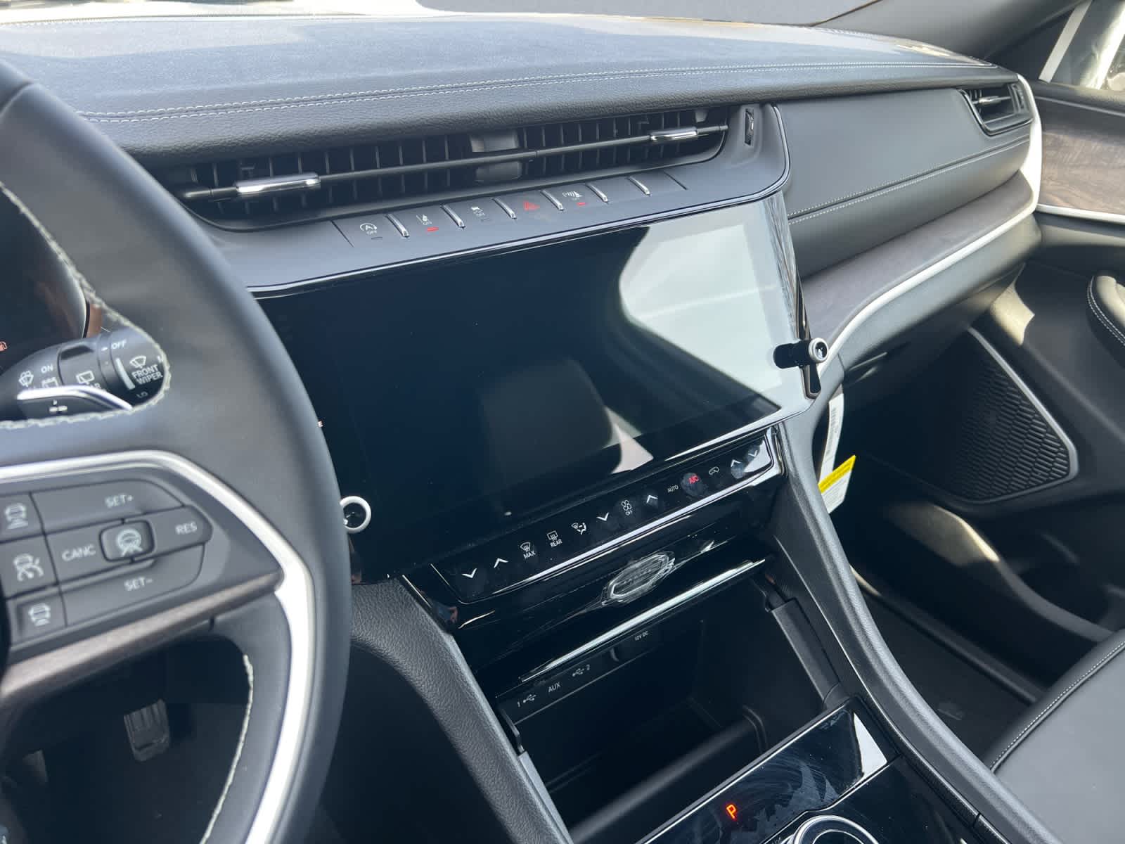 new 2026 Jeep Grand Cherokee car, priced at $50,155