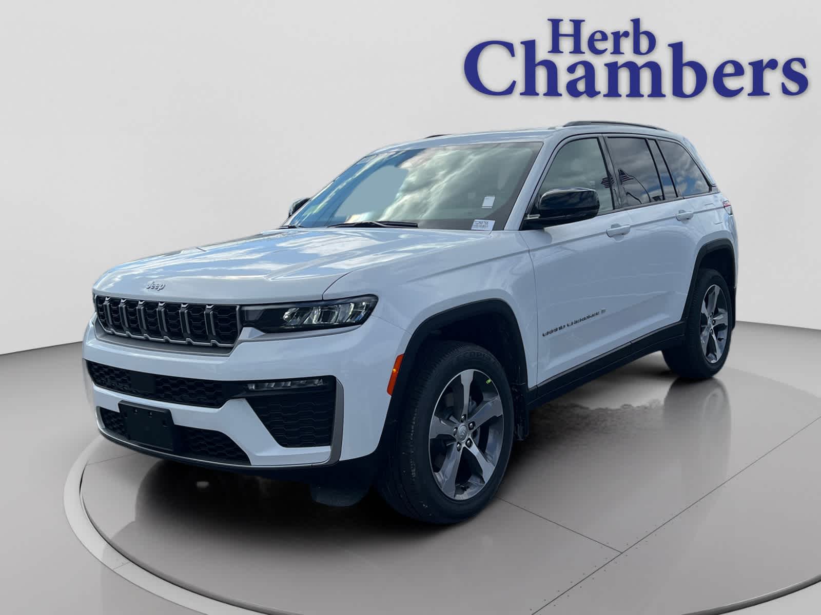 new 2026 Jeep Grand Cherokee car, priced at $49,155