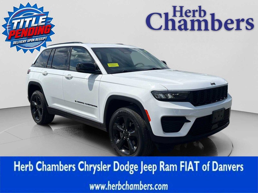 Used 2023 Jeep Grand Cherokee Altitude SUV