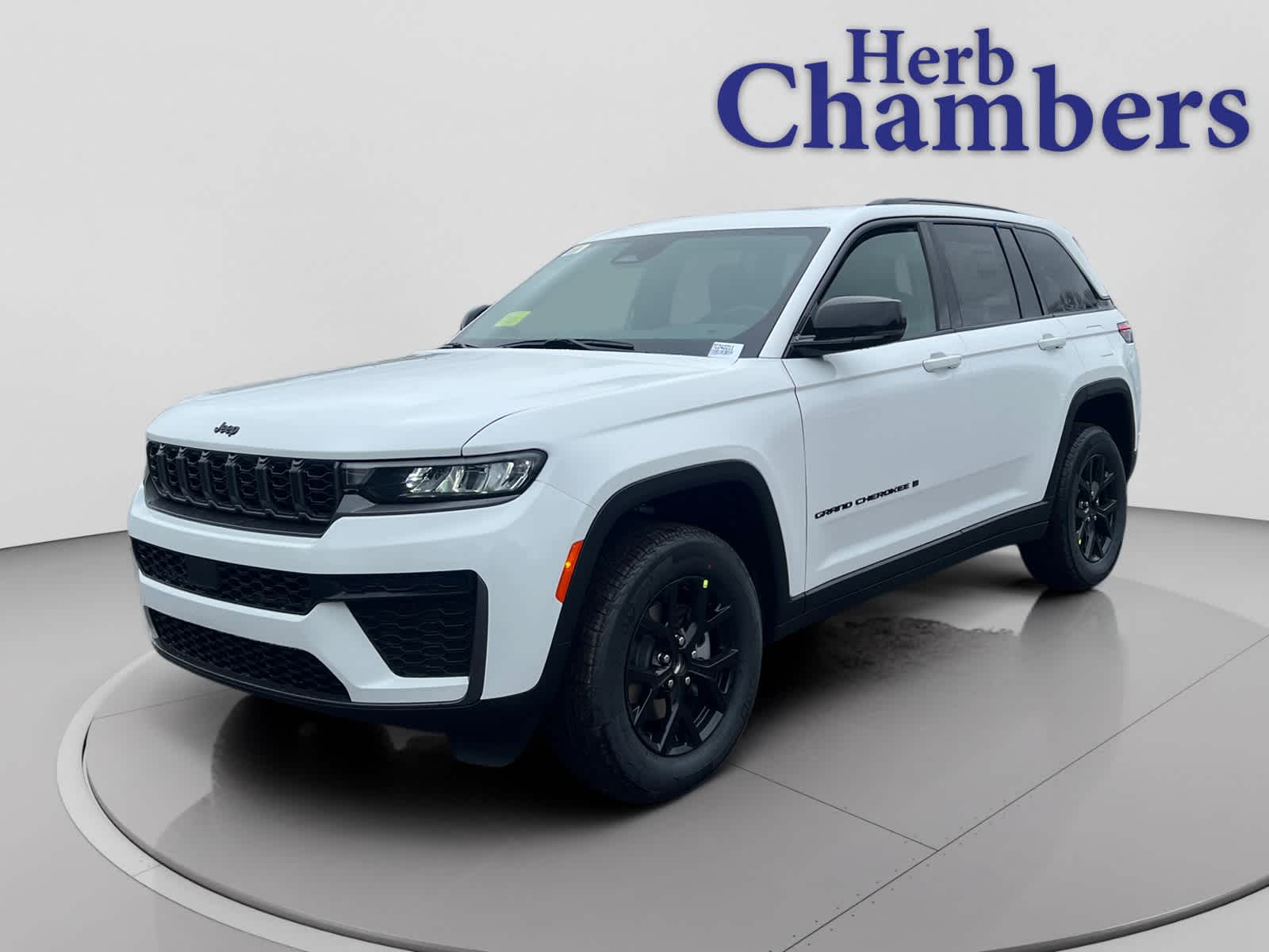 new 2026 Jeep Grand Cherokee car, priced at $47,575