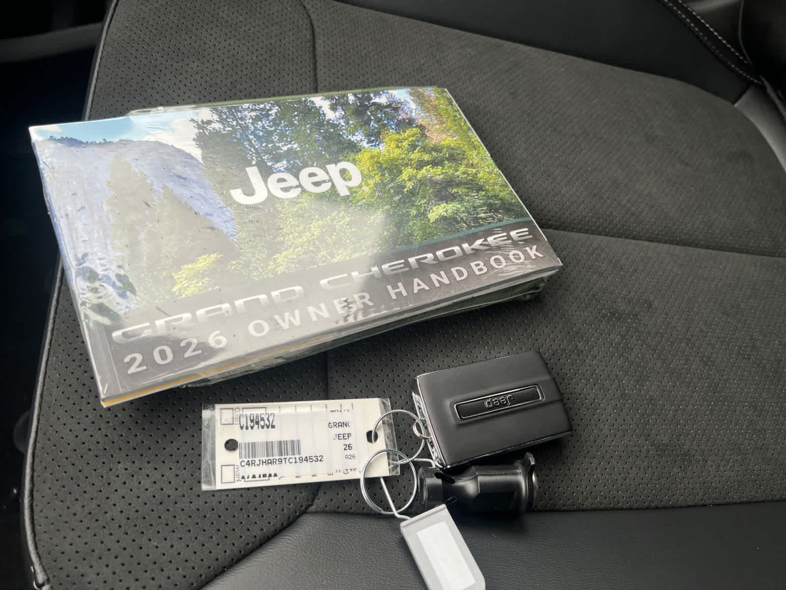 new 2026 Jeep Grand Cherokee car, priced at $48,155