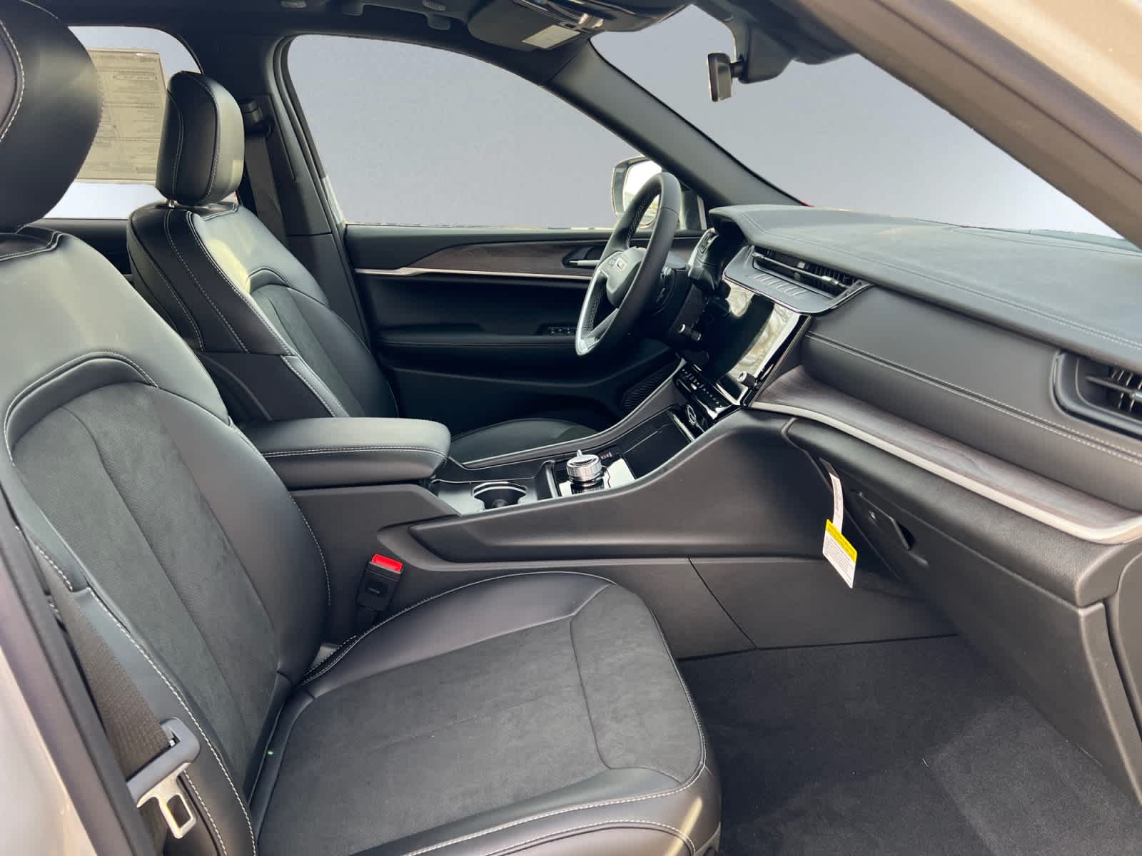 new 2026 Jeep Grand Cherokee car, priced at $48,750