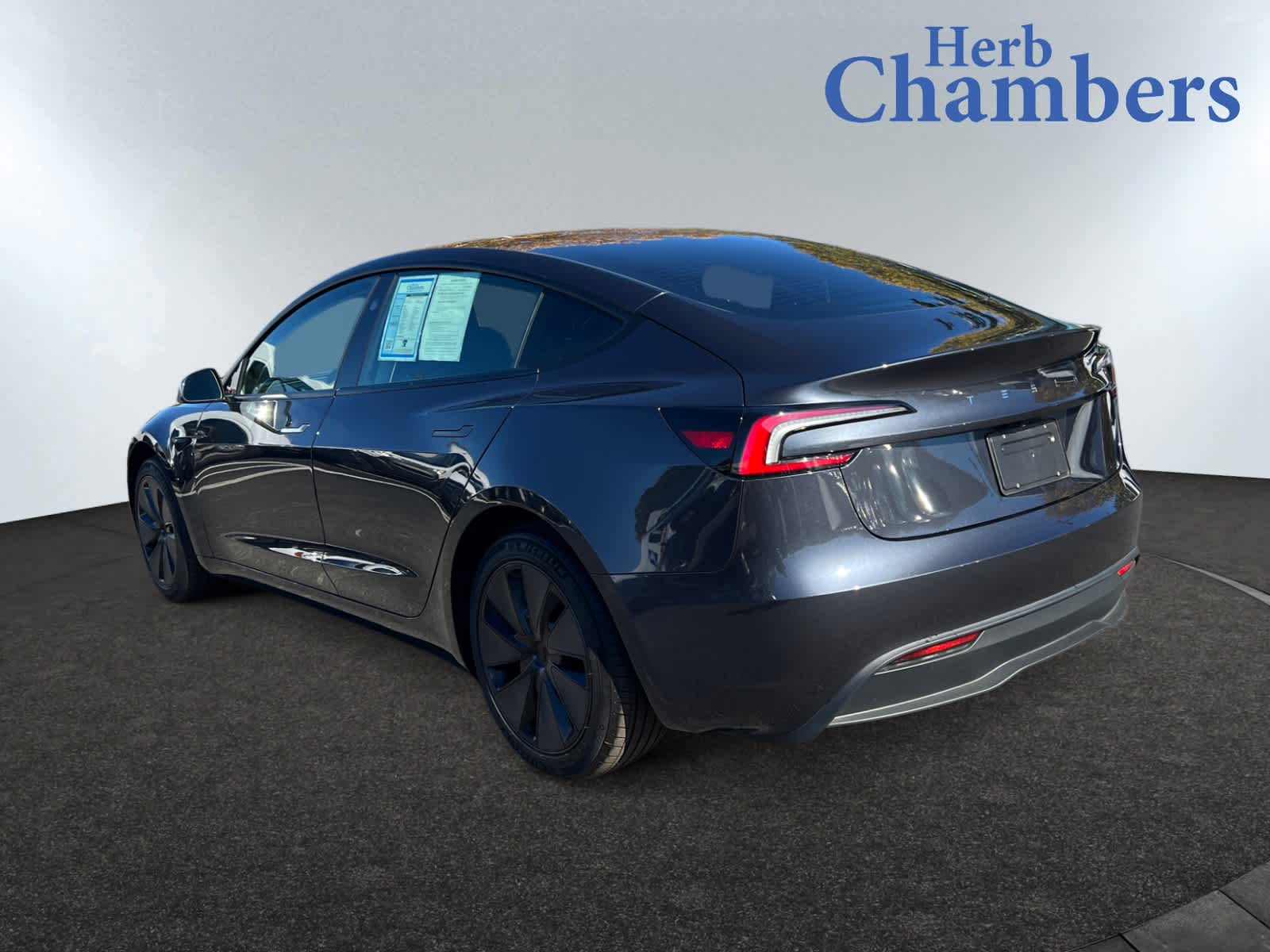 2025 Tesla Model 3 Long Range photo 3