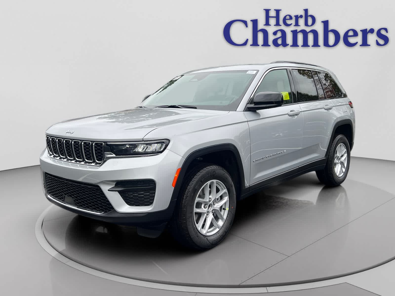 new 2025 Jeep Grand Cherokee car, priced at $39,575