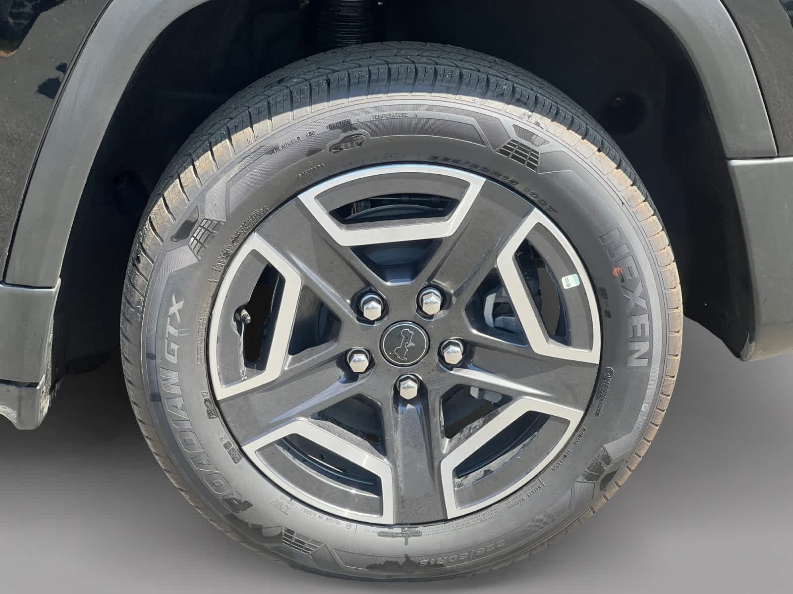 new 2026 Jeep Cherokee car, priced at $42,815
