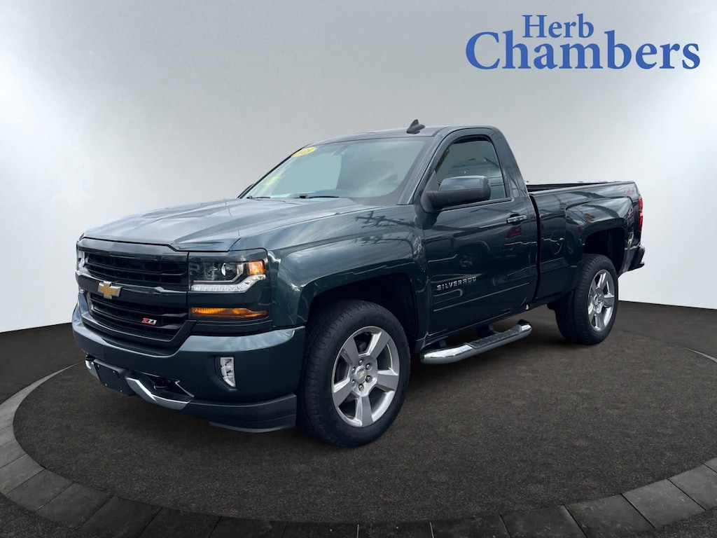 Used 2018 Chevrolet Silverado 1500 LT 4WD Reg Cab 119.0 Truck
